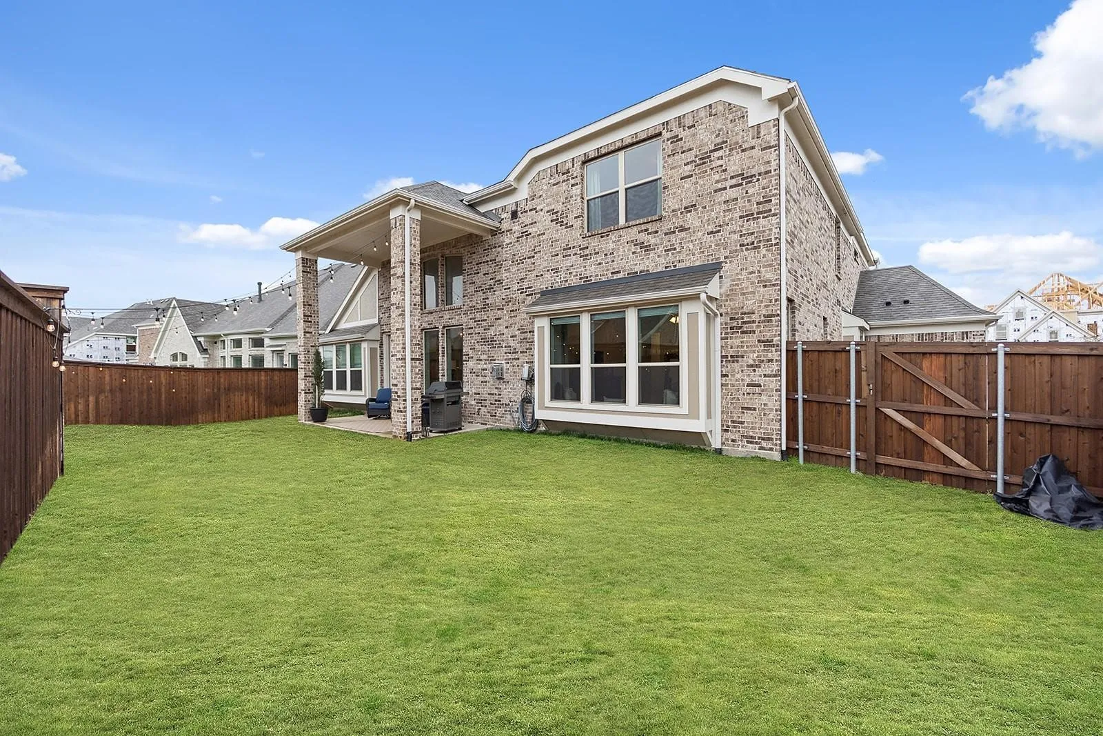 Single Family Residence For Rent in Denton County , 3629 Ladybank, The Colony, Texas 75056, 5 Bedroom, 4 Bathroom, 4 Garage spaces, 4,390 Sqft, built in 2018, mls#21370717, Real Estate Agent in The Colony, Homes For Rent in Denton county, Homes For Rent in The Colony, Realtor in The Colony Texas, Real Estate Brokerage Independent Realty Texas, Luminita Cordes Realtor