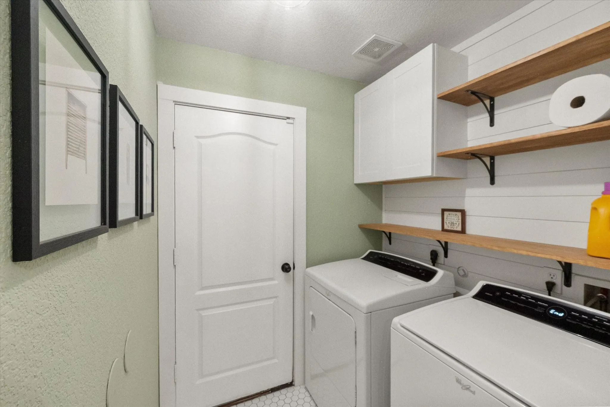 Single Family Residence For Sale in Tarrant County , 14057 Firebush Lane, Fort Worth, Texas 76052, 4 Bedroom, 2 Bathroom, 2 Garage spaces, 1,769 Sqft, built in 2006, mls#21368736, Real Estate Agent in Fort Worth, Homes For Sale in Tarrant county, Homes For Sale in Fort Worth, Realtor in Fort Worth Texas, Real Estate Brokerage Independent Realty Texas, Luminita Cordes Realtor