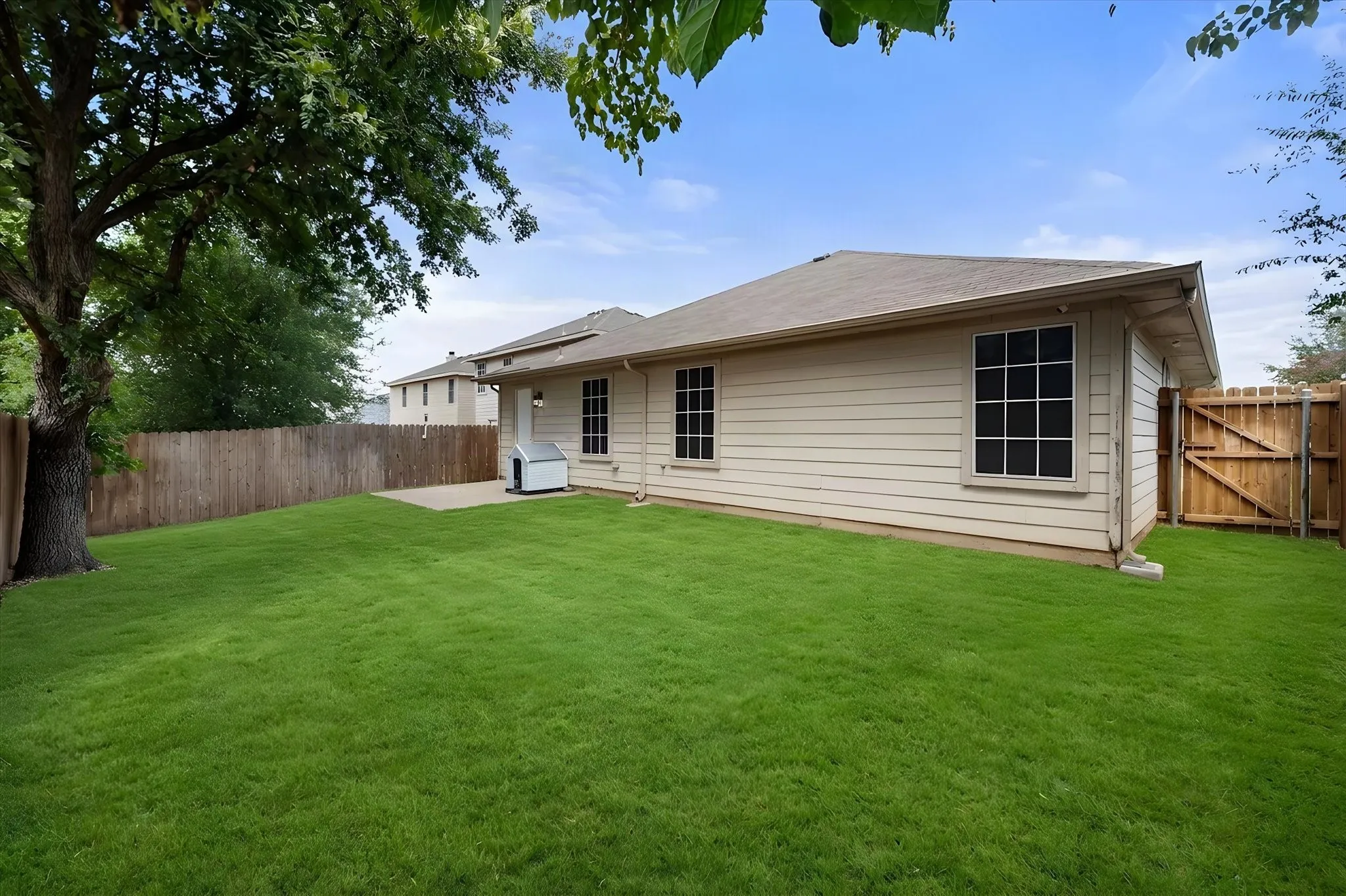 Single Family Residence For Sale in Tarrant County , 14057 Firebush Lane, Fort Worth, Texas 76052, 4 Bedroom, 2 Bathroom, 2 Garage spaces, 1,769 Sqft, built in 2006, mls#21368736, Real Estate Agent in Fort Worth, Homes For Sale in Tarrant county, Homes For Sale in Fort Worth, Realtor in Fort Worth Texas, Real Estate Brokerage Independent Realty Texas, Luminita Cordes Realtor