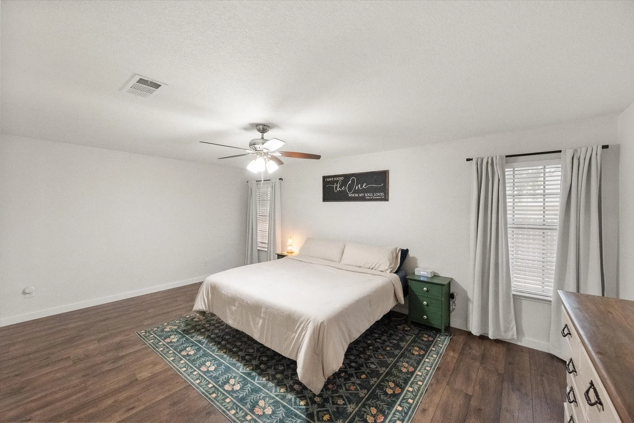 Single Family Residence For Sale in Tarrant County , 14057 Firebush Lane, Fort Worth, Texas 76052, 4 Bedroom, 2 Bathroom, 2 Garage spaces, 1,769 Sqft, built in 2006, mls#21368736, Real Estate Agent in Fort Worth, Homes For Sale in Tarrant county, Homes For Sale in Fort Worth, Realtor in Fort Worth Texas, Real Estate Brokerage Independent Realty Texas, Luminita Cordes Realtor