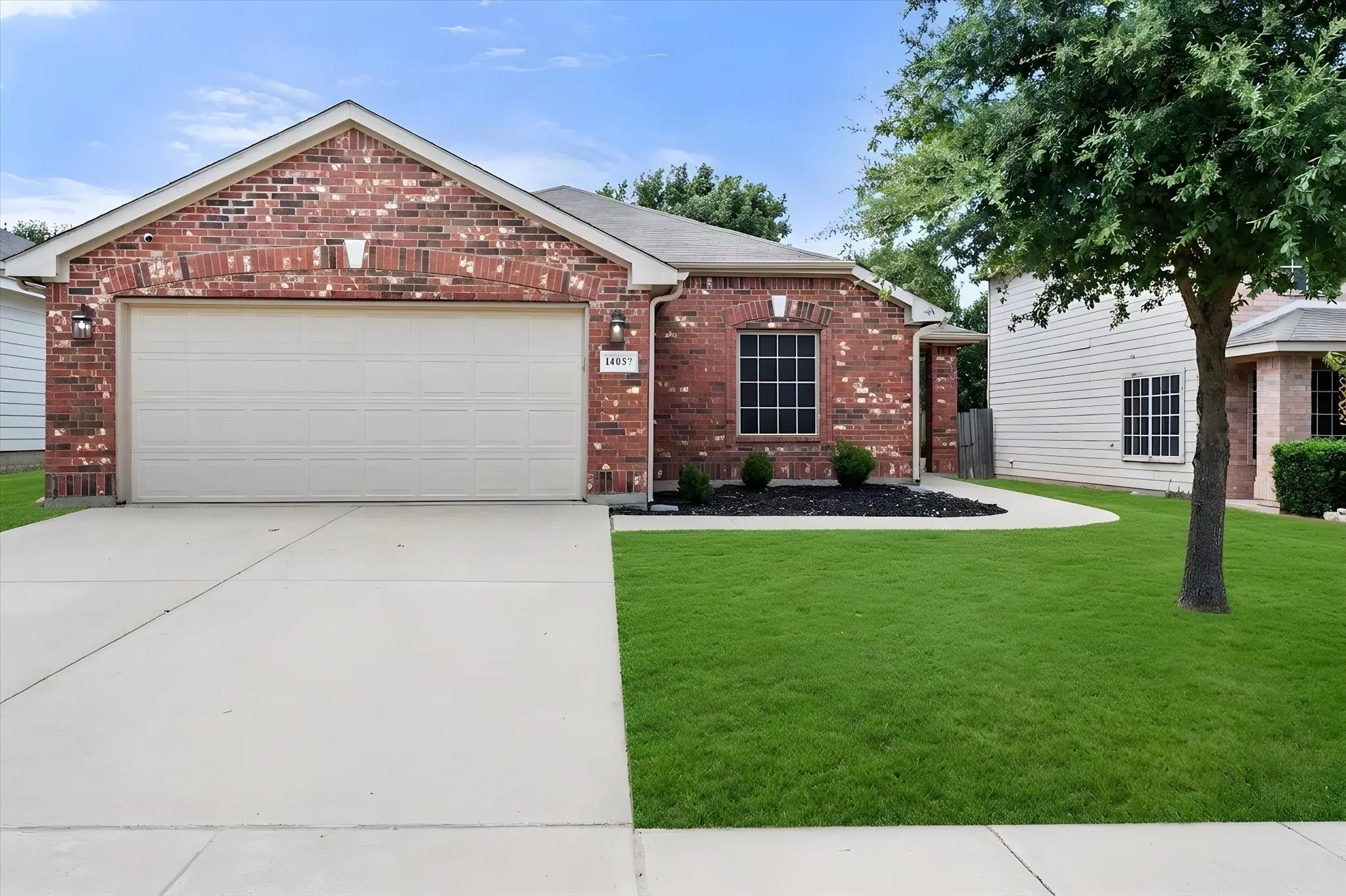 Single Family Residence For Sale in Tarrant County , 14057 Firebush Lane, Fort Worth, Texas 76052, 4 Bedroom, 2 Bathroom, 2 Garage spaces, 1,769 Sqft, built in 2006, mls#21368736, Real Estate Agent in Fort Worth, Homes For Sale in Tarrant county, Homes For Sale in Fort Worth, Realtor in Fort Worth Texas, Real Estate Brokerage Independent Realty Texas, Luminita Cordes Realtor