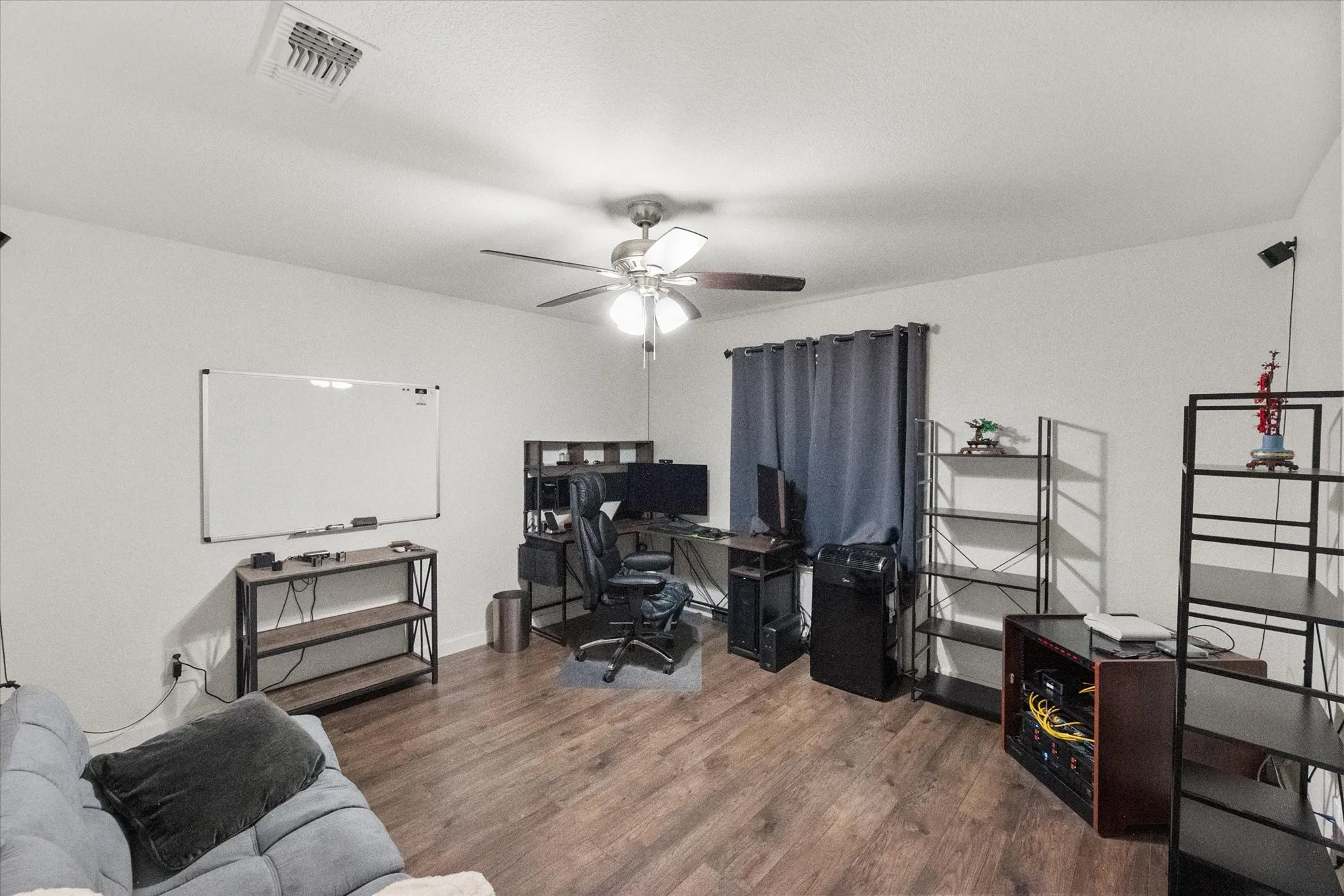 or Bedroom