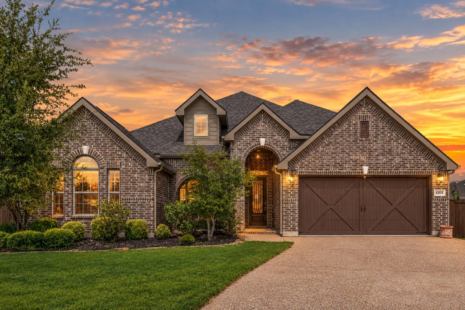Single Family Residence For Sale in Collin County , 4304 Caney Creek Circle, Celina, Texas 75078, 4 Bedroom, 3 Bathroom, 2 Garage spaces, 2,750 Sqft, built in 2018, mls#21370510, Real Estate Agent in Celina, Homes For Sale in Collin county, Homes For Sale in Celina, Realtor in Celina Texas, Real Estate Brokerage Independent Realty Texas, Luminita Cordes Realtor