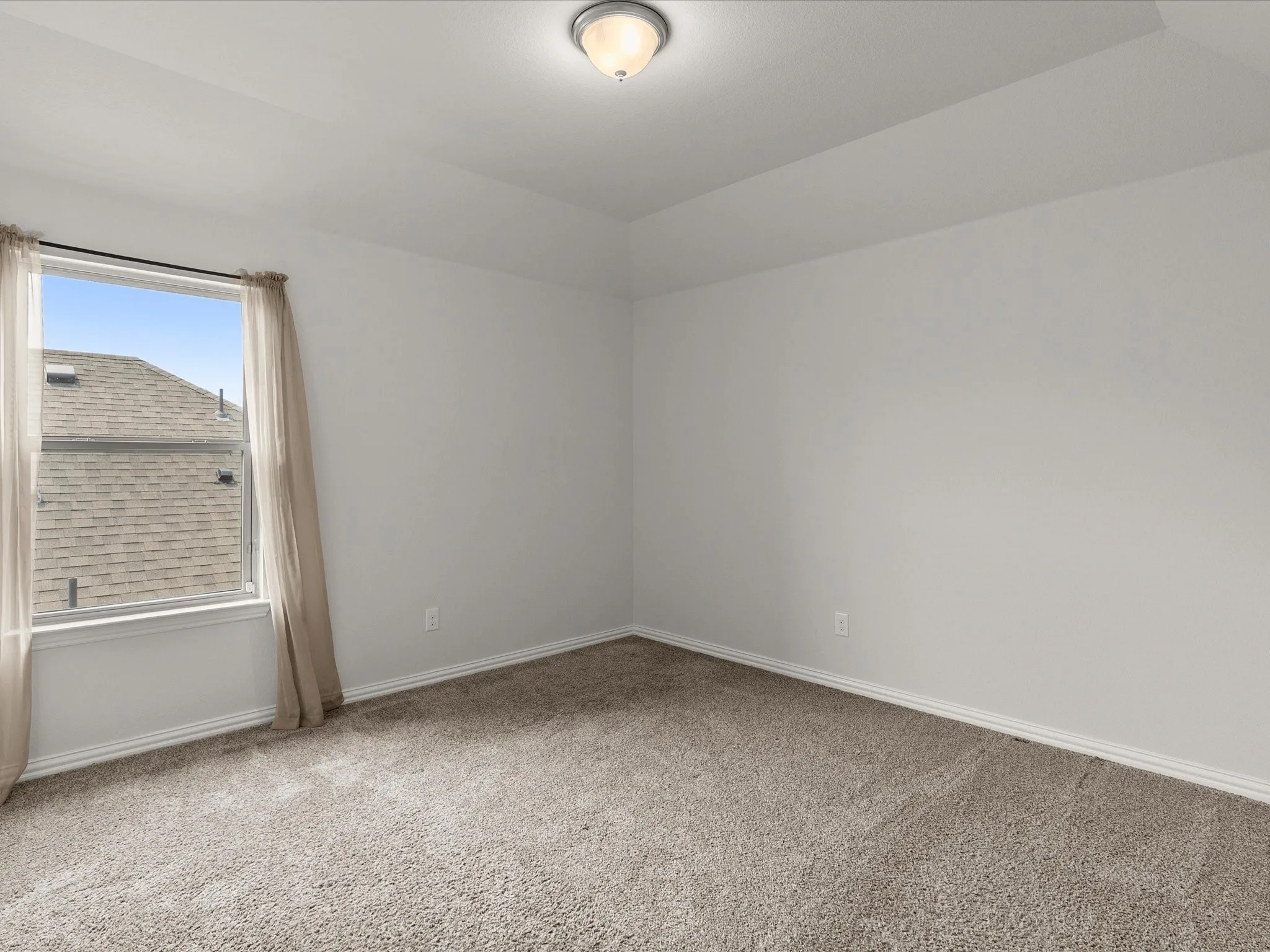 Single Family Residence For Rent in Denton County , 2036 Barx Drive, Little Elm, Texas 75068, 3 Bedroom, 3 Bathroom, 2 Garage spaces, 2,532 Sqft, built in 2019, mls#21369453, Real Estate Agent in Little Elm, Homes For Rent in Denton county, Homes For Rent in Little Elm, Realtor in Little Elm Texas, Real Estate Brokerage Independent Realty Texas, Luminita Cordes Realtor