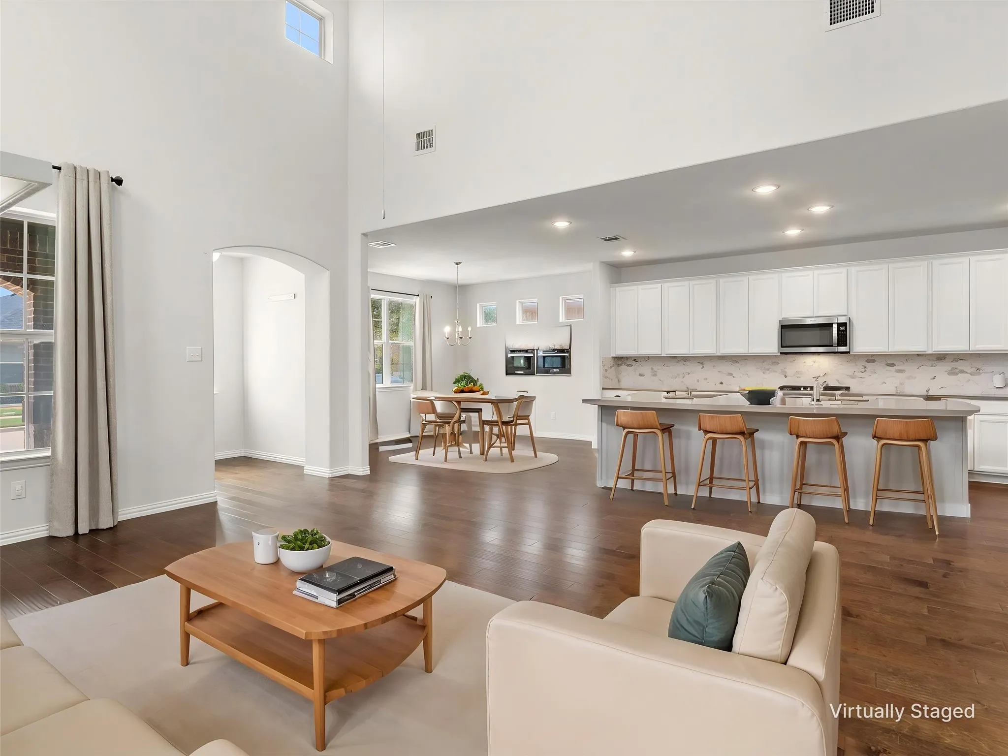 Single Family Residence For Rent in Denton County , 2036 Barx Drive, Little Elm, Texas 75068, 3 Bedroom, 3 Bathroom, 2 Garage spaces, 2,532 Sqft, built in 2019, mls#21369453, Real Estate Agent in Little Elm, Homes For Rent in Denton county, Homes For Rent in Little Elm, Realtor in Little Elm Texas, Real Estate Brokerage Independent Realty Texas, Luminita Cordes Realtor