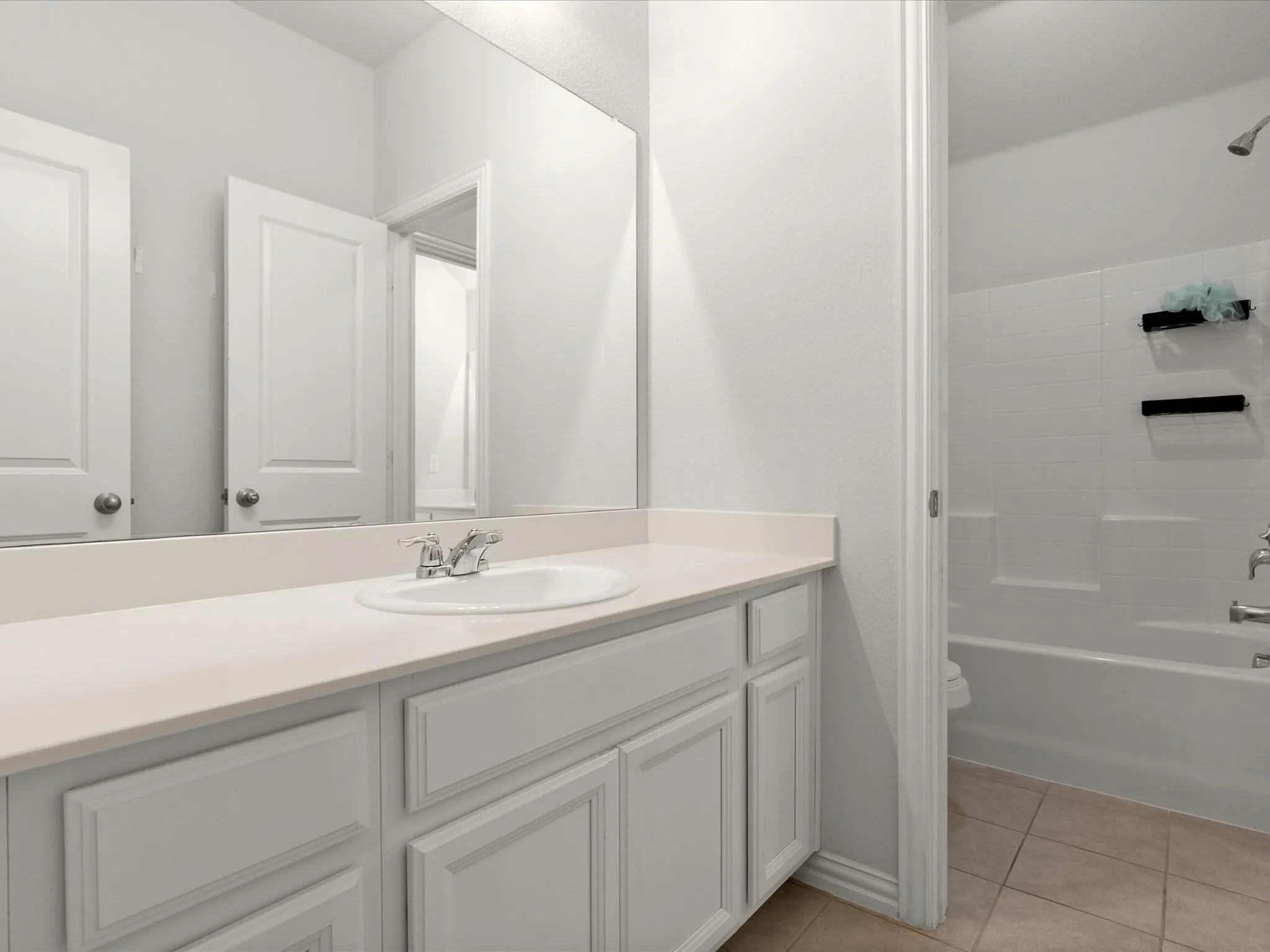 Single Family Residence For Rent in Denton County , 2036 Barx Drive, Little Elm, Texas 75068, 3 Bedroom, 3 Bathroom, 2 Garage spaces, 2,532 Sqft, built in 2019, mls#21369453, Real Estate Agent in Little Elm, Homes For Rent in Denton county, Homes For Rent in Little Elm, Realtor in Little Elm Texas, Real Estate Brokerage Independent Realty Texas, Luminita Cordes Realtor