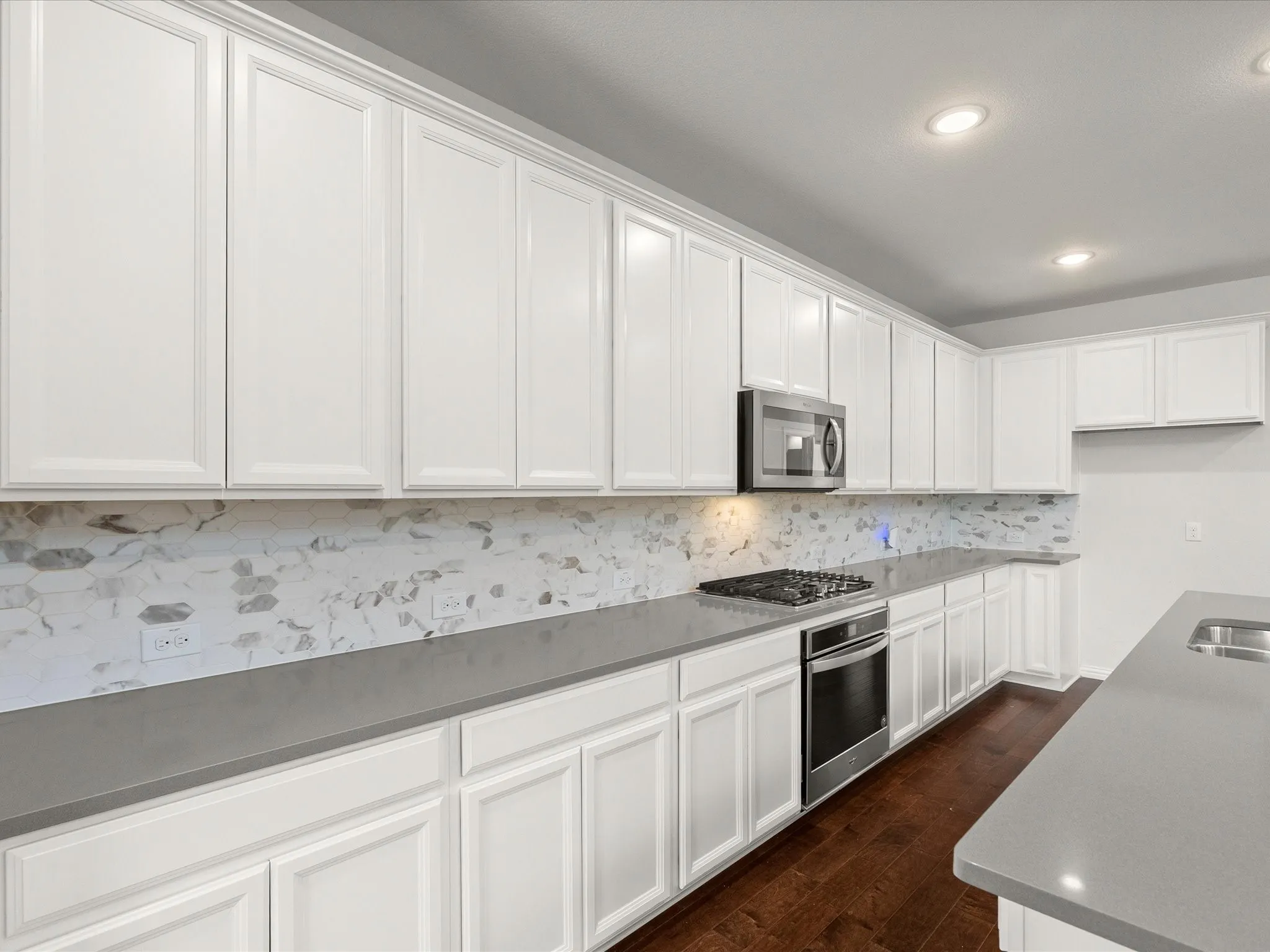 Single Family Residence For Rent in Denton County , 2036 Barx Drive, Little Elm, Texas 75068, 3 Bedroom, 3 Bathroom, 2 Garage spaces, 2,532 Sqft, built in 2019, mls#21369453, Real Estate Agent in Little Elm, Homes For Rent in Denton county, Homes For Rent in Little Elm, Realtor in Little Elm Texas, Real Estate Brokerage Independent Realty Texas, Luminita Cordes Realtor