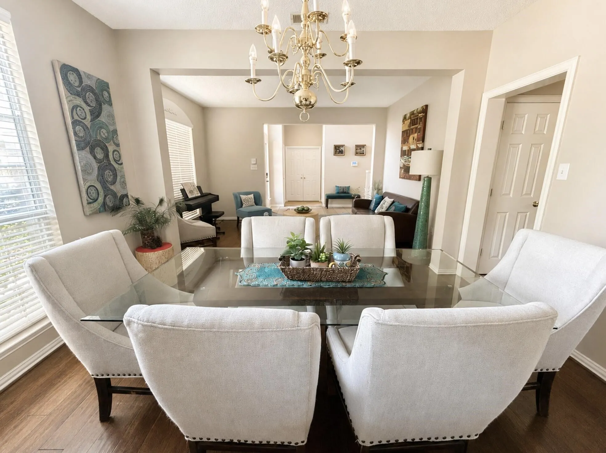 Single Family Residence For Sale in Dallas County , 6119 Widgeon Court, Sachse, Texas 75048, 5 Bedroom, 3 Bathroom, 2 Garage spaces, 2,939 Sqft, built in 2001, mls#21370725, Real Estate Agent in Sachse, Homes For Sale in Dallas county, Homes For Sale in Sachse, Realtor in Sachse Texas, Real Estate Brokerage Independent Realty Texas, Luminita Cordes Realtor