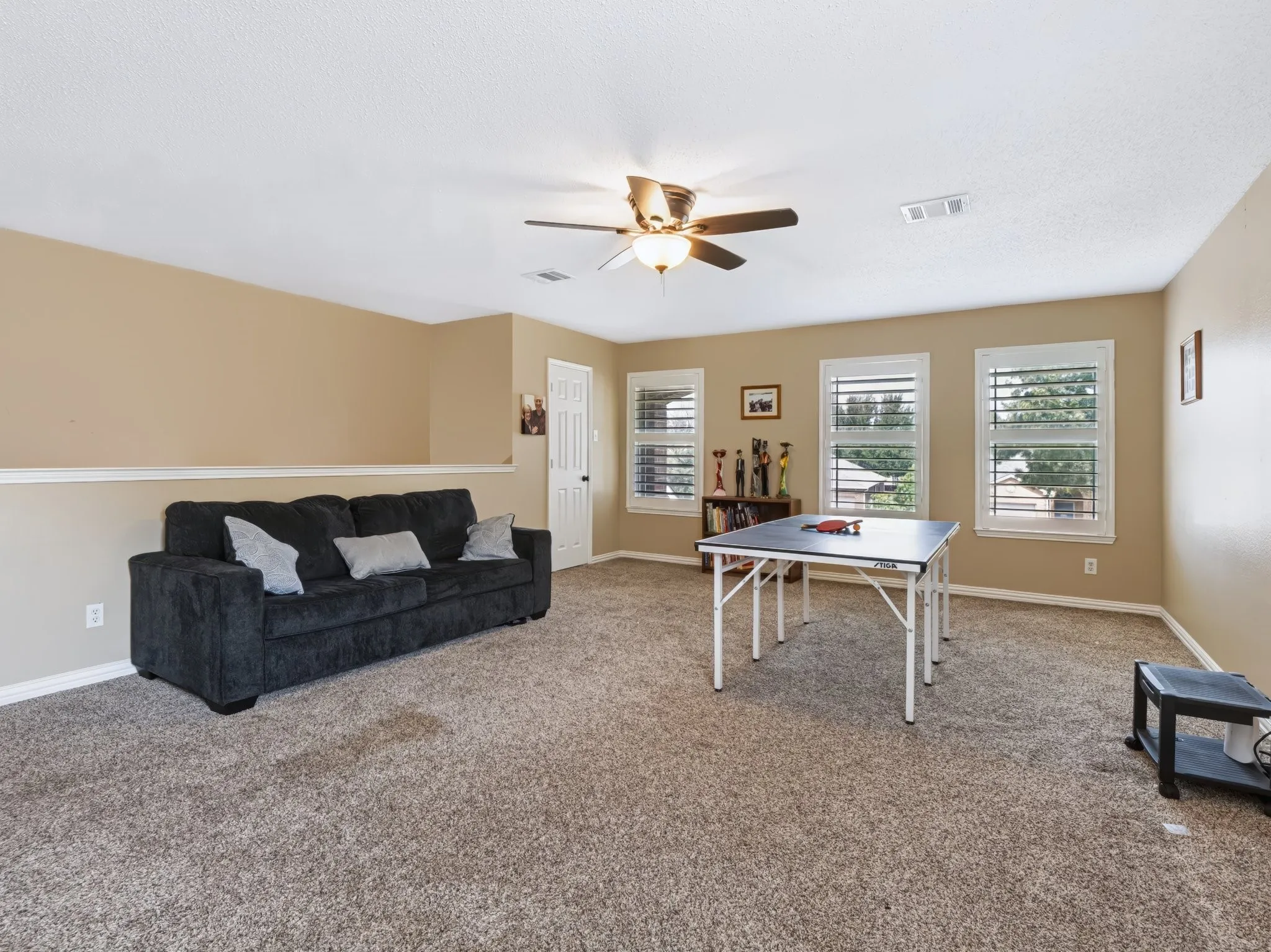 Single Family Residence For Sale in Dallas County , 10518 Woodlands Trail, Rowlett, Texas 75089, 4 Bedroom, 3 Bathroom, 2 Garage spaces, 2,588 Sqft, built in 2001, mls#21364872, Real Estate Agent in Rowlett, Homes For Sale in Dallas county, Homes For Sale in Rowlett, Realtor in Rowlett Texas, Real Estate Brokerage Independent Realty Texas, Luminita Cordes Realtor