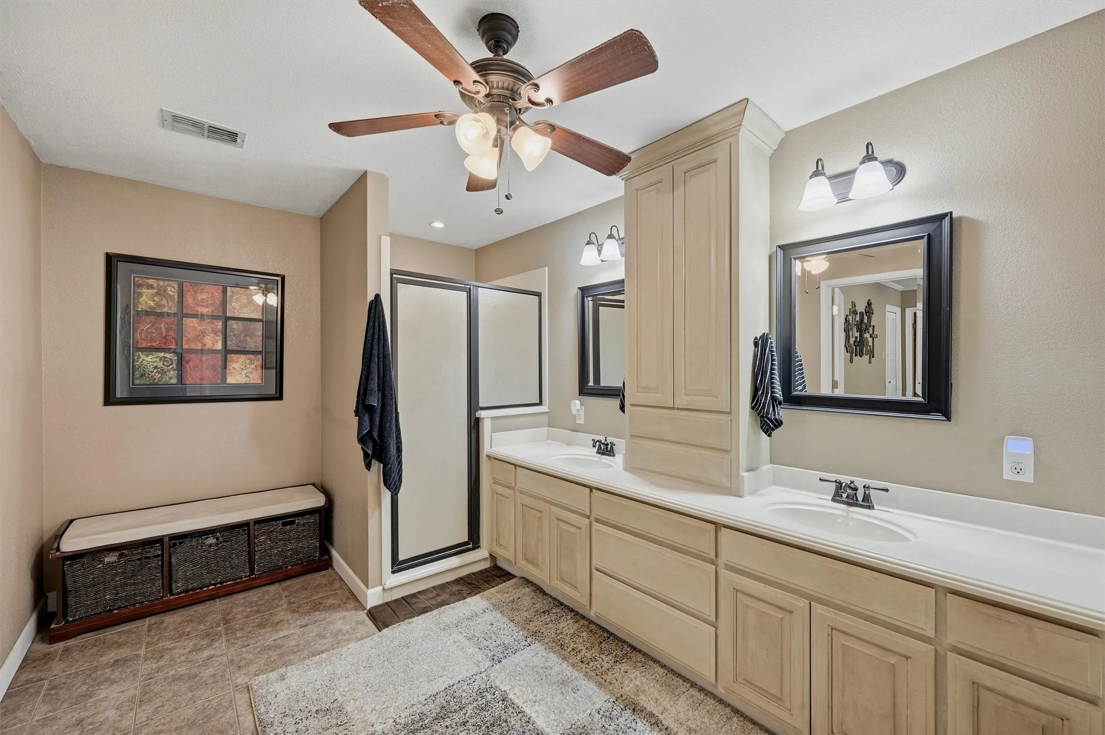 Single Family Residence For Sale in Grayson County , 1806 Carriage Estates Road, Sherman, Texas 75092, 3 Bedroom, 3 Bathroom, 2 Garage spaces, 2,514 Sqft, built in 1977, mls#21363327, Real Estate Agent in Sherman, Homes For Sale in Grayson county, Homes For Sale in Sherman, Realtor in Sherman Texas, Real Estate Brokerage Independent Realty Texas, Luminita Cordes Realtor