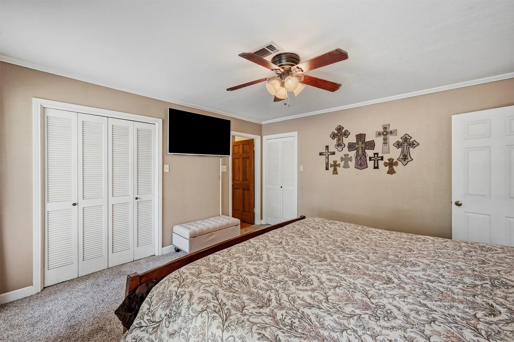 Single Family Residence For Sale in Grayson County , 1806 Carriage Estates Road, Sherman, Texas 75092, 3 Bedroom, 3 Bathroom, 2 Garage spaces, 2,514 Sqft, built in 1977, mls#21363327, Real Estate Agent in Sherman, Homes For Sale in Grayson county, Homes For Sale in Sherman, Realtor in Sherman Texas, Real Estate Brokerage Independent Realty Texas, Luminita Cordes Realtor