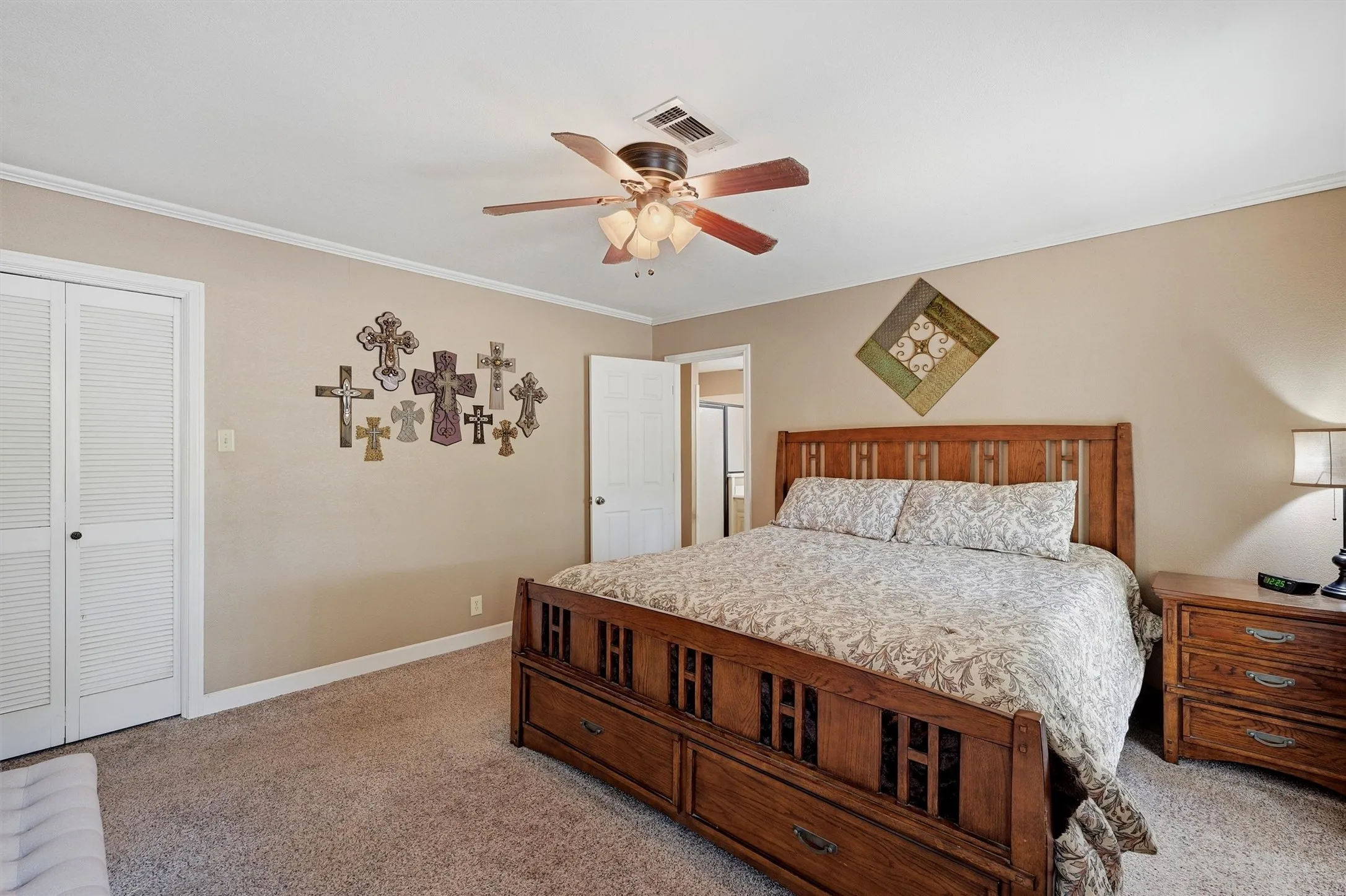 Single Family Residence For Sale in Grayson County , 1806 Carriage Estates Road, Sherman, Texas 75092, 3 Bedroom, 3 Bathroom, 2 Garage spaces, 2,514 Sqft, built in 1977, mls#21363327, Real Estate Agent in Sherman, Homes For Sale in Grayson county, Homes For Sale in Sherman, Realtor in Sherman Texas, Real Estate Brokerage Independent Realty Texas, Luminita Cordes Realtor