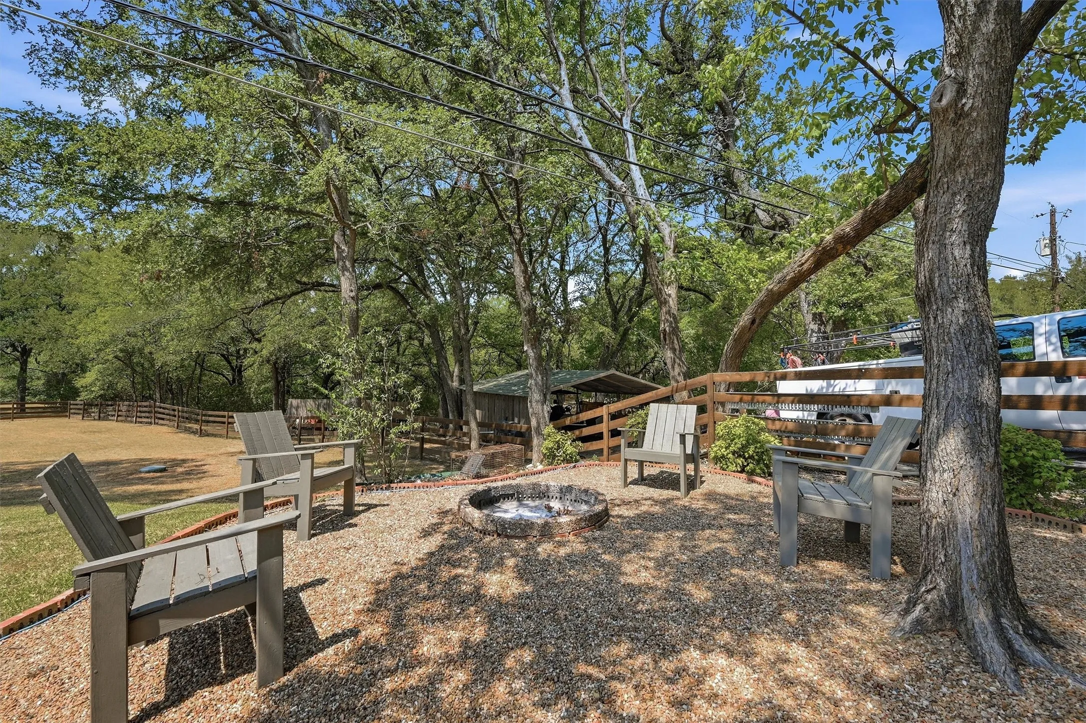 Single Family Residence For Sale in Grayson County , 1806 Carriage Estates Road, Sherman, Texas 75092, 3 Bedroom, 3 Bathroom, 2 Garage spaces, 2,514 Sqft, built in 1977, mls#21363327, Real Estate Agent in Sherman, Homes For Sale in Grayson county, Homes For Sale in Sherman, Realtor in Sherman Texas, Real Estate Brokerage Independent Realty Texas, Luminita Cordes Realtor