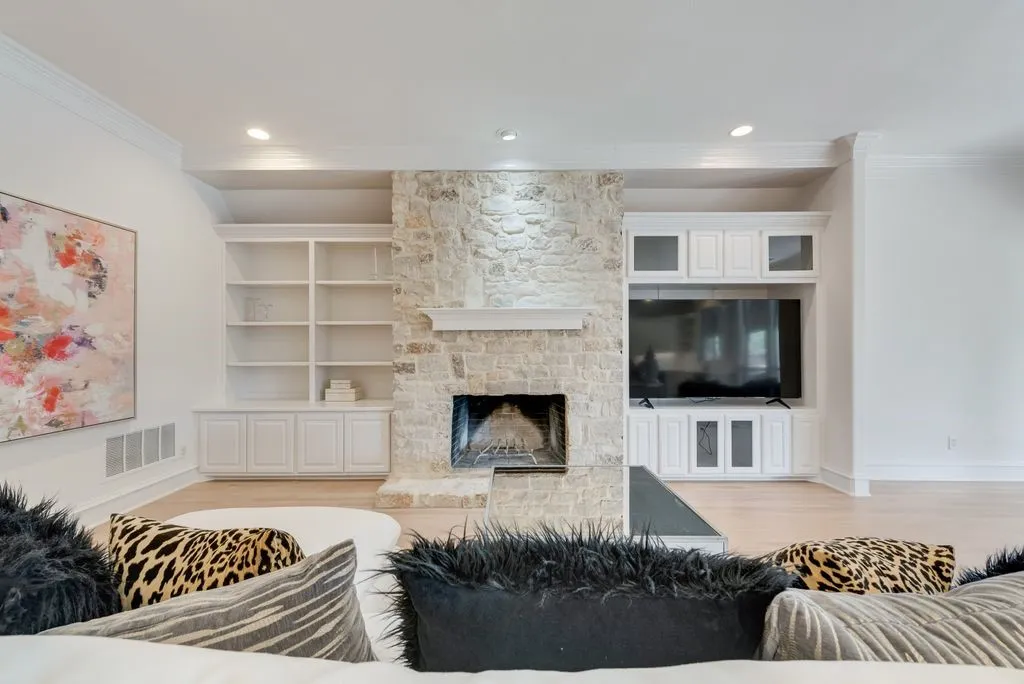 Single Family Residence For Sale in Rockwall County , 8 Siesta Circle, Heath, Texas 75032, 4 Bedroom, 4 Bathroom, 3 Garage spaces, 3,768 Sqft, built in 2001, mls#21370716, Real Estate Agent in Heath, Homes For Sale in Rockwall county, Homes For Sale in Heath, Realtor in Heath Texas, Real Estate Brokerage Independent Realty Texas, Luminita Cordes Realtor