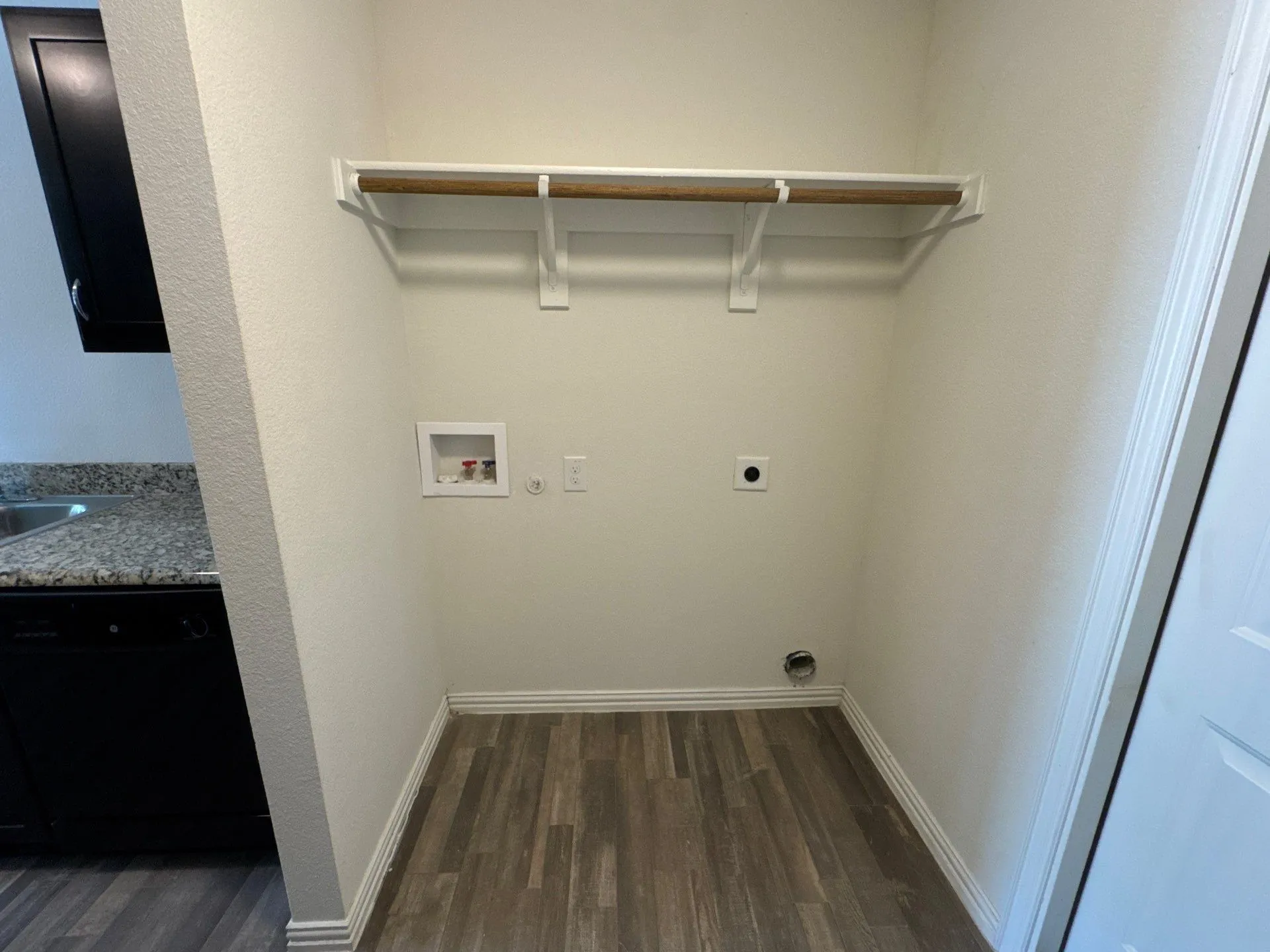 Single Family Residence For Sale in Hunt County , 1110 Jones Street, Greenville, Texas 75401, 3 Bedroom, 2 Bathroom, Garage spaces, 1,090 Sqft, built in 2020, mls#21368479, Real Estate Agent in Greenville, Homes For Sale in Hunt county, Homes For Sale in Greenville, Realtor in Greenville Texas, Real Estate Brokerage Independent Realty Texas, Luminita Cordes Realtor