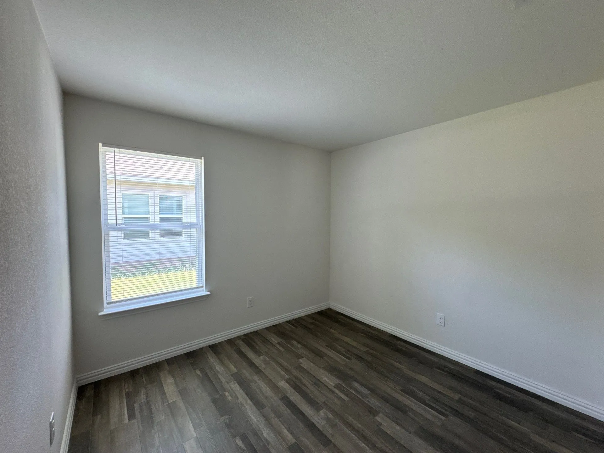 Single Family Residence For Sale in Hunt County , 1110 Jones Street, Greenville, Texas 75401, 3 Bedroom, 2 Bathroom, Garage spaces, 1,090 Sqft, built in 2020, mls#21368479, Real Estate Agent in Greenville, Homes For Sale in Hunt county, Homes For Sale in Greenville, Realtor in Greenville Texas, Real Estate Brokerage Independent Realty Texas, Luminita Cordes Realtor