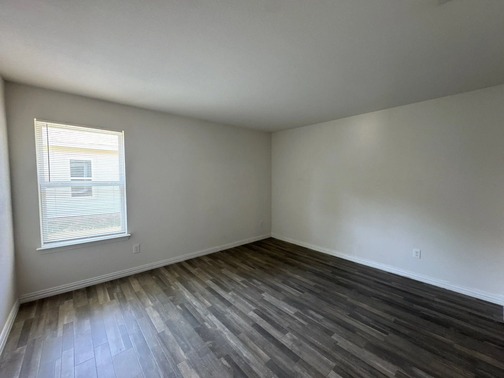Single Family Residence For Sale in Hunt County , 1110 Jones Street, Greenville, Texas 75401, 3 Bedroom, 2 Bathroom, Garage spaces, 1,090 Sqft, built in 2020, mls#21368479, Real Estate Agent in Greenville, Homes For Sale in Hunt county, Homes For Sale in Greenville, Realtor in Greenville Texas, Real Estate Brokerage Independent Realty Texas, Luminita Cordes Realtor