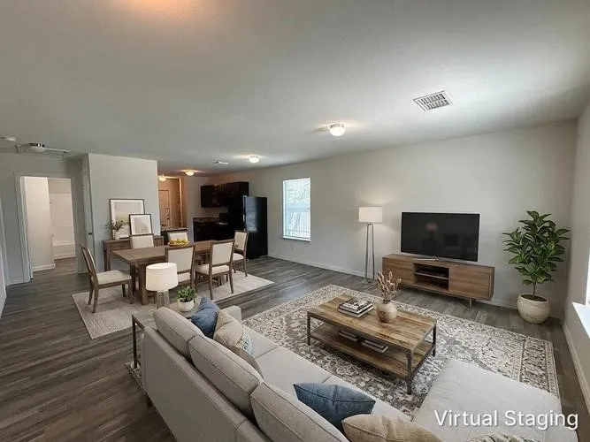 Single Family Residence For Sale in Hunt County , 1110 Jones Street, Greenville, Texas 75401, 3 Bedroom, 2 Bathroom, Garage spaces, 1,090 Sqft, built in 2020, mls#21368479, Real Estate Agent in Greenville, Homes For Sale in Hunt county, Homes For Sale in Greenville, Realtor in Greenville Texas, Real Estate Brokerage Independent Realty Texas, Luminita Cordes Realtor
