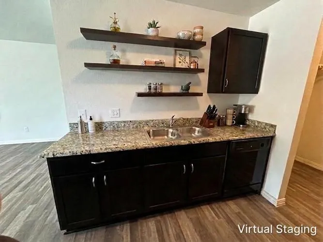 Single Family Residence For Sale in Hunt County , 1110 Jones Street, Greenville, Texas 75401, 3 Bedroom, 2 Bathroom, Garage spaces, 1,090 Sqft, built in 2020, mls#21368479, Real Estate Agent in Greenville, Homes For Sale in Hunt county, Homes For Sale in Greenville, Realtor in Greenville Texas, Real Estate Brokerage Independent Realty Texas, Luminita Cordes Realtor