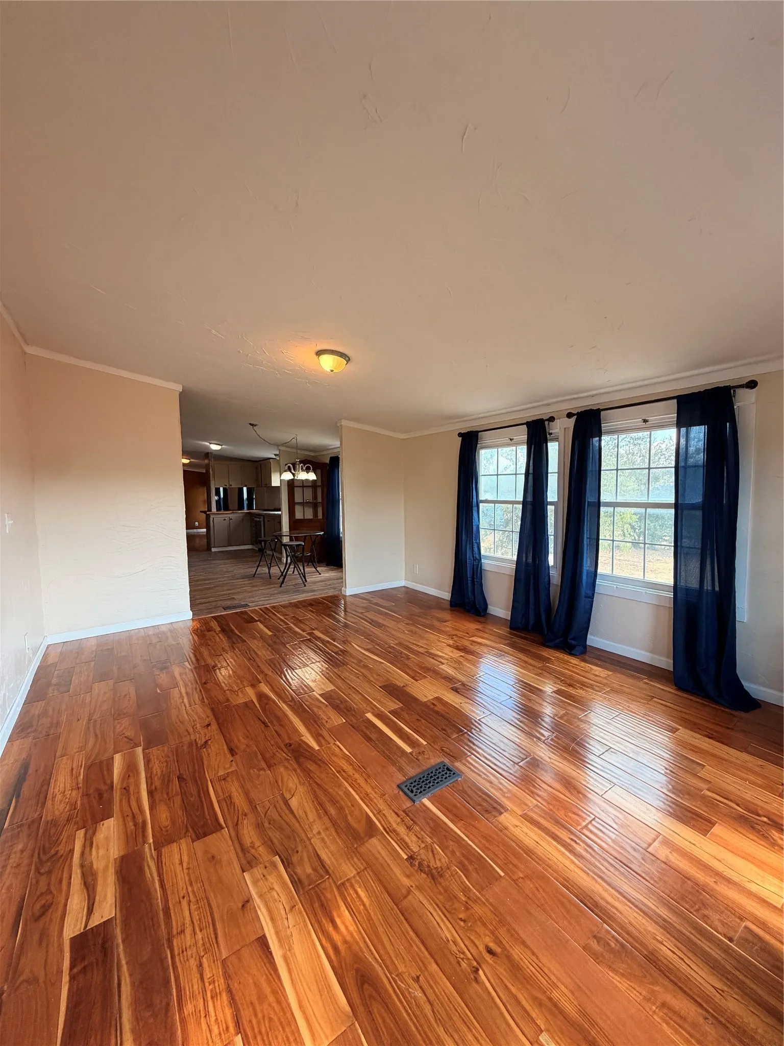 Manufactured Home For Sale in Denton County , 7424 N Locust Street, Denton, Texas 76207, 3 Bedroom, 2 Bathroom, Garage spaces, 1,800 Sqft, built in 1990, mls#21370730, Real Estate Agent in Denton, Homes For Sale in Denton county, Homes For Sale in Denton, Realtor in Denton Texas, Real Estate Brokerage Independent Realty Texas, Luminita Cordes Realtor