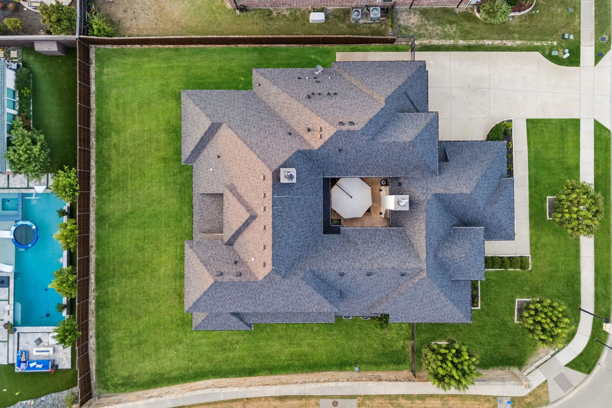 Single Family Residence For Sale in Collin County , 1161 Clipston Drive, Prosper, Texas 75078, 4 Bedroom, 5 Bathroom, 3 Garage spaces, 4,532 Sqft, built in 2020, mls#21364981, Real Estate Agent in Prosper, Homes For Sale in Collin county, Homes For Sale in Prosper, Realtor in Prosper Texas, Real Estate Brokerage Independent Realty Texas, Luminita Cordes Realtor