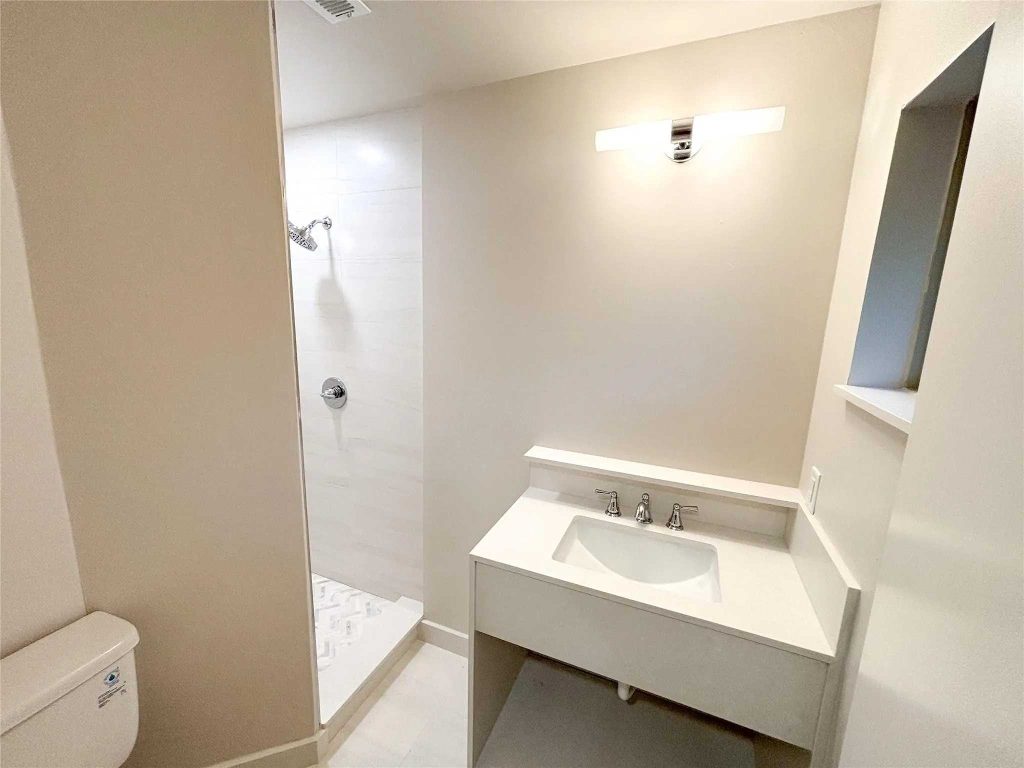 Single Family Residence For Rent in Dallas County , 2109 Highwood Drive, Dallas, Texas 75228, 3 Bedroom, 2 Bathroom, 2 Garage spaces, 1,422 Sqft, built in 1956, mls#21366546, Real Estate Agent in Dallas, Homes For Rent in Dallas county, Homes For Rent in Dallas, Realtor in Dallas Texas, Real Estate Brokerage Independent Realty Texas, Luminita Cordes Realtor