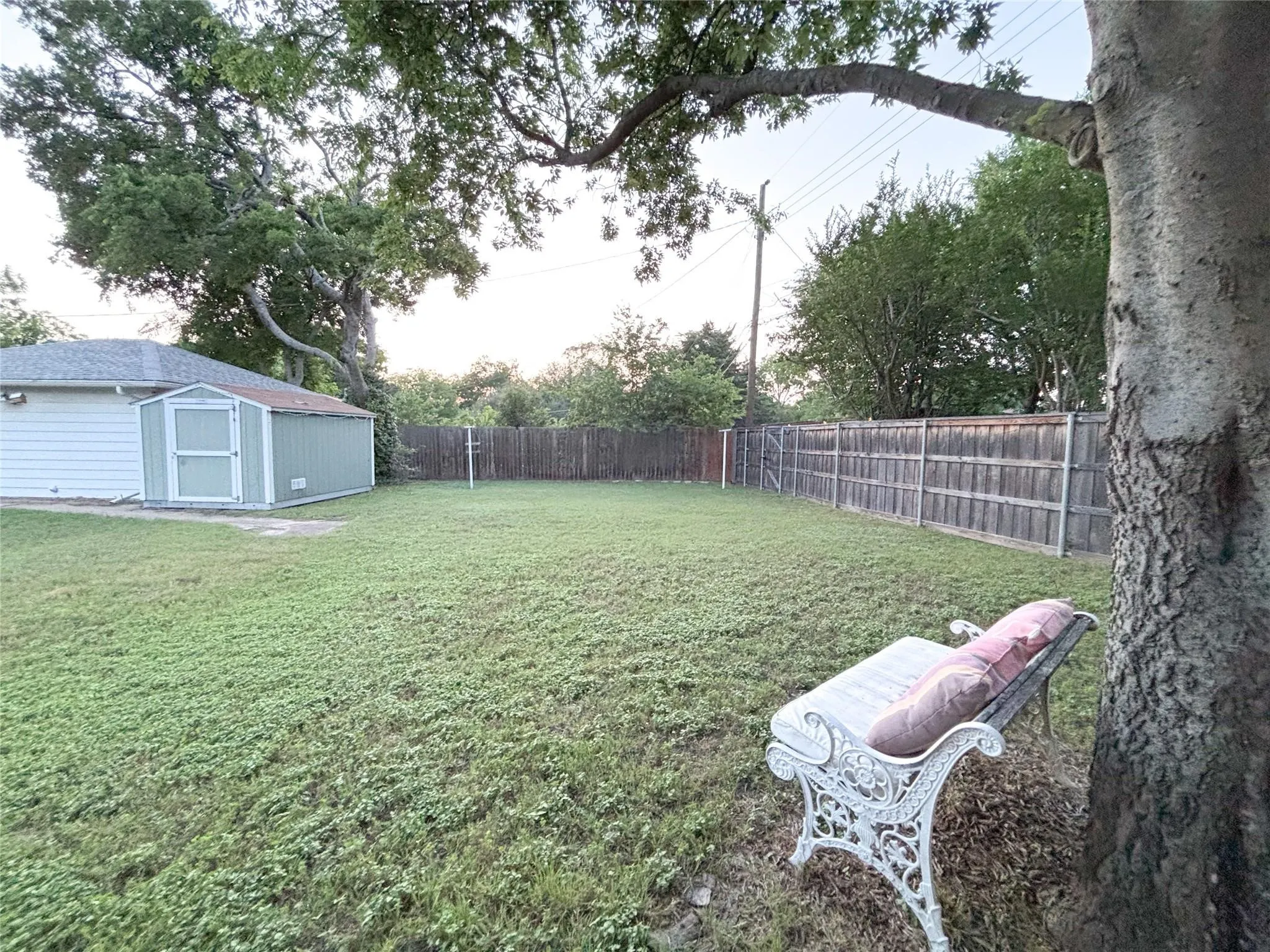 Single Family Residence For Rent in Dallas County , 2109 Highwood Drive, Dallas, Texas 75228, 3 Bedroom, 2 Bathroom, 2 Garage spaces, 1,422 Sqft, built in 1956, mls#21366546, Real Estate Agent in Dallas, Homes For Rent in Dallas county, Homes For Rent in Dallas, Realtor in Dallas Texas, Real Estate Brokerage Independent Realty Texas, Luminita Cordes Realtor
