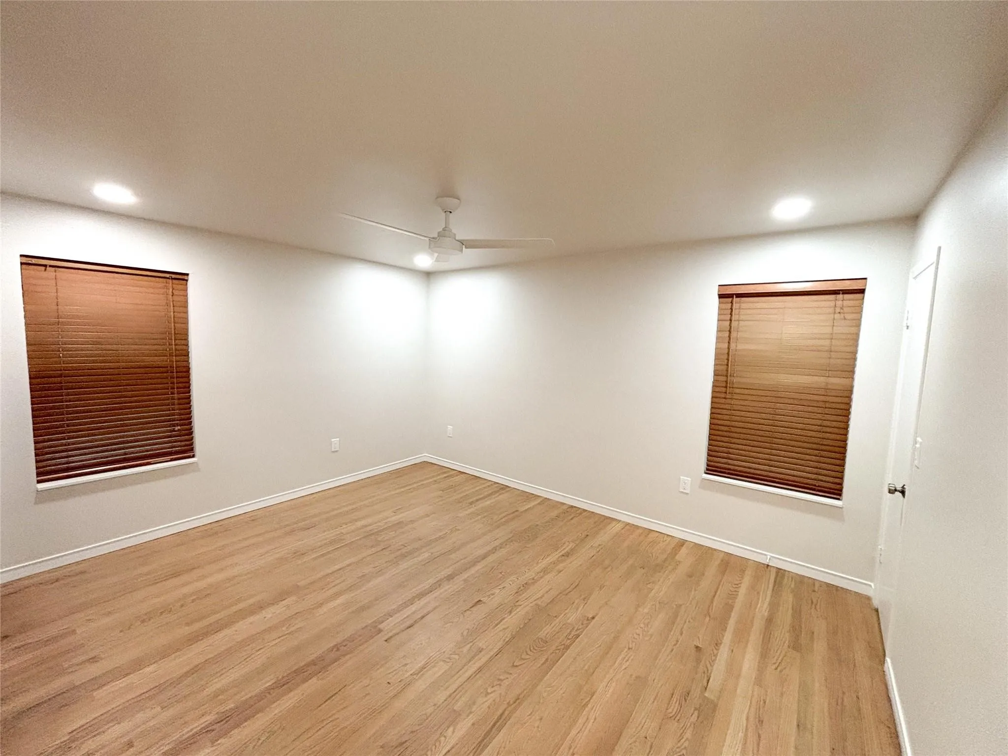 Single Family Residence For Rent in Dallas County , 2109 Highwood Drive, Dallas, Texas 75228, 3 Bedroom, 2 Bathroom, 2 Garage spaces, 1,422 Sqft, built in 1956, mls#21366546, Real Estate Agent in Dallas, Homes For Rent in Dallas county, Homes For Rent in Dallas, Realtor in Dallas Texas, Real Estate Brokerage Independent Realty Texas, Luminita Cordes Realtor