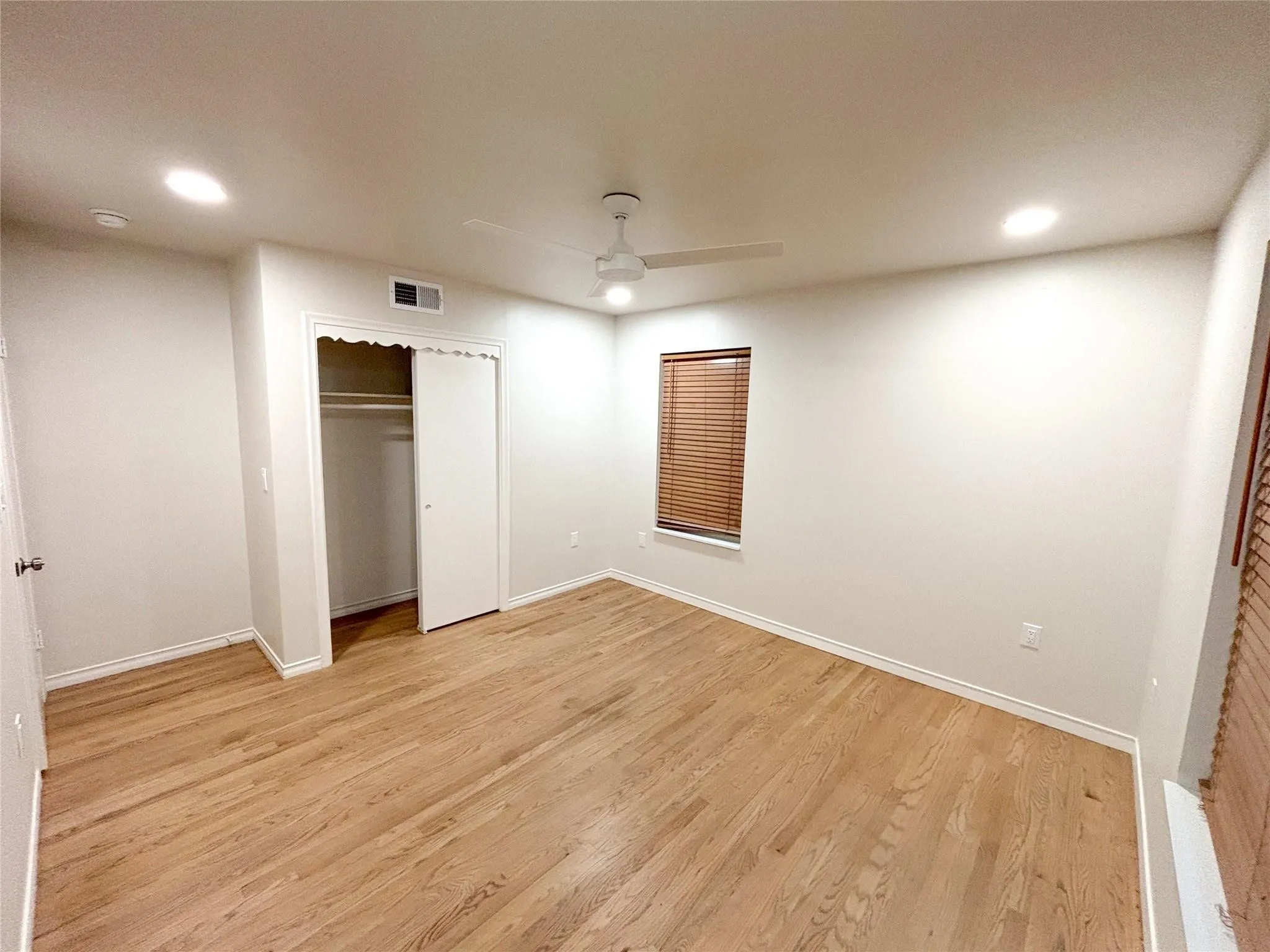Single Family Residence For Rent in Dallas County , 2109 Highwood Drive, Dallas, Texas 75228, 3 Bedroom, 2 Bathroom, 2 Garage spaces, 1,422 Sqft, built in 1956, mls#21366546, Real Estate Agent in Dallas, Homes For Rent in Dallas county, Homes For Rent in Dallas, Realtor in Dallas Texas, Real Estate Brokerage Independent Realty Texas, Luminita Cordes Realtor