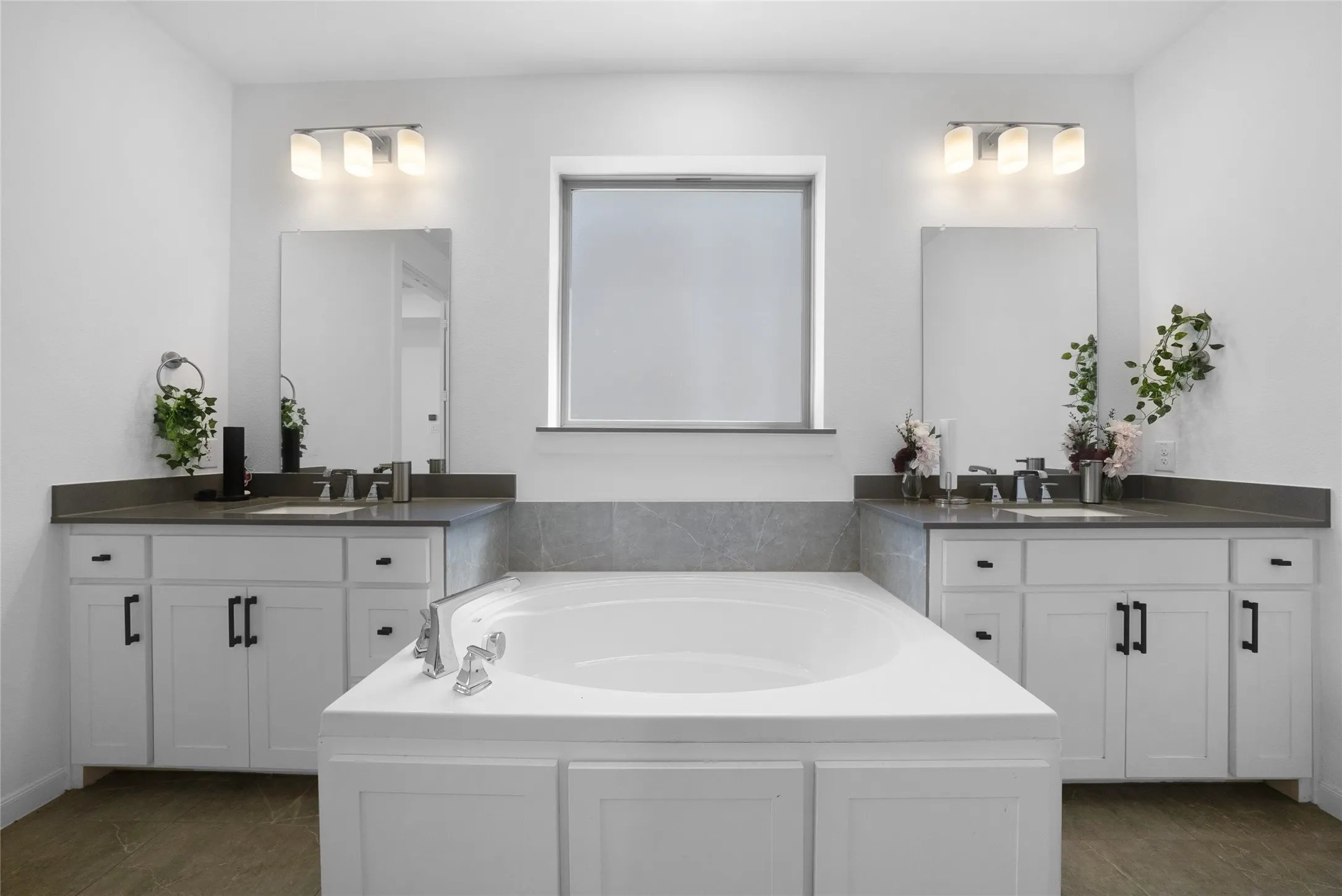 Single Family Residence For Rent in Collin County , 4828 Celestial Road, Mc Kinney, Texas 75071, 5 Bedroom, 6 Bathroom, 2 Garage spaces, 3,445 Sqft, built in 2022, mls#21364438, Real Estate Agent in Mc Kinney, Homes For Rent in Collin county, Homes For Rent in Mc Kinney, Realtor in Mc Kinney Texas, Real Estate Brokerage Independent Realty Texas, Luminita Cordes Realtor