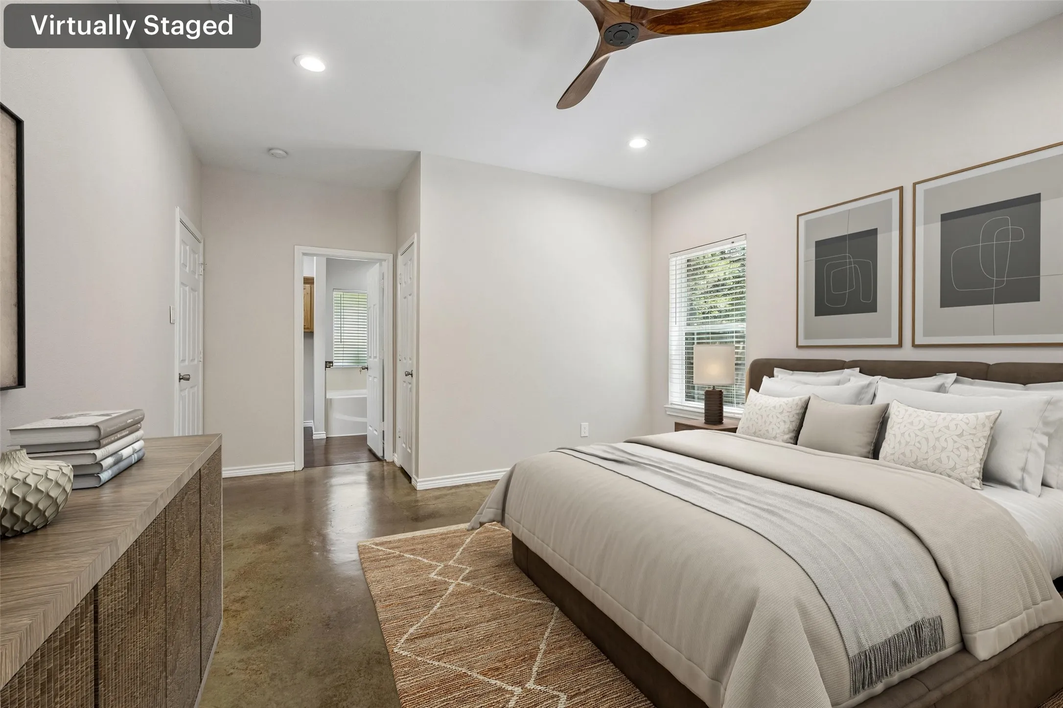 Single Family Residence For Sale in Hunt County , 2904 Hideaway Lane, Quinlan, Texas 75474, 3 Bedroom, 2 Bathroom, 2 Garage spaces, 1,727 Sqft, built in 2009, mls#21362759, Real Estate Agent in Quinlan, Homes For Sale in Hunt county, Homes For Sale in Quinlan, Realtor in Quinlan Texas, Real Estate Brokerage Independent Realty Texas, Luminita Cordes Realtor