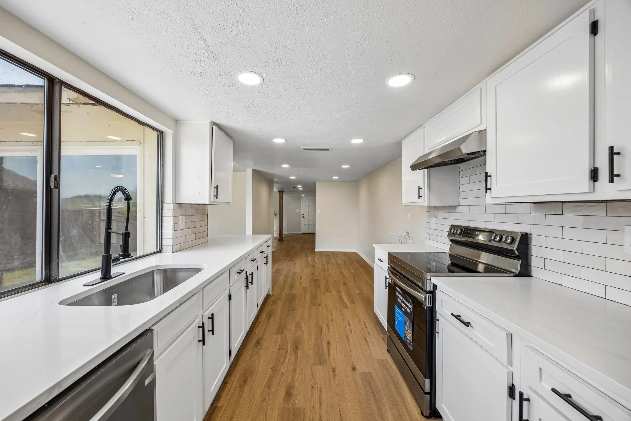 Single Family Residence For Sale in Dallas County , 11711 Kilkirk Lane, Dallas, Texas 75228, 4 Bedroom, 2 Bathroom, 2 Garage spaces, 2,151 Sqft, built in 1979, mls#21368265, Real Estate Agent in Dallas, Homes For Sale in Dallas county, Homes For Sale in Dallas, Realtor in Dallas Texas, Real Estate Brokerage Independent Realty Texas, Luminita Cordes Realtor