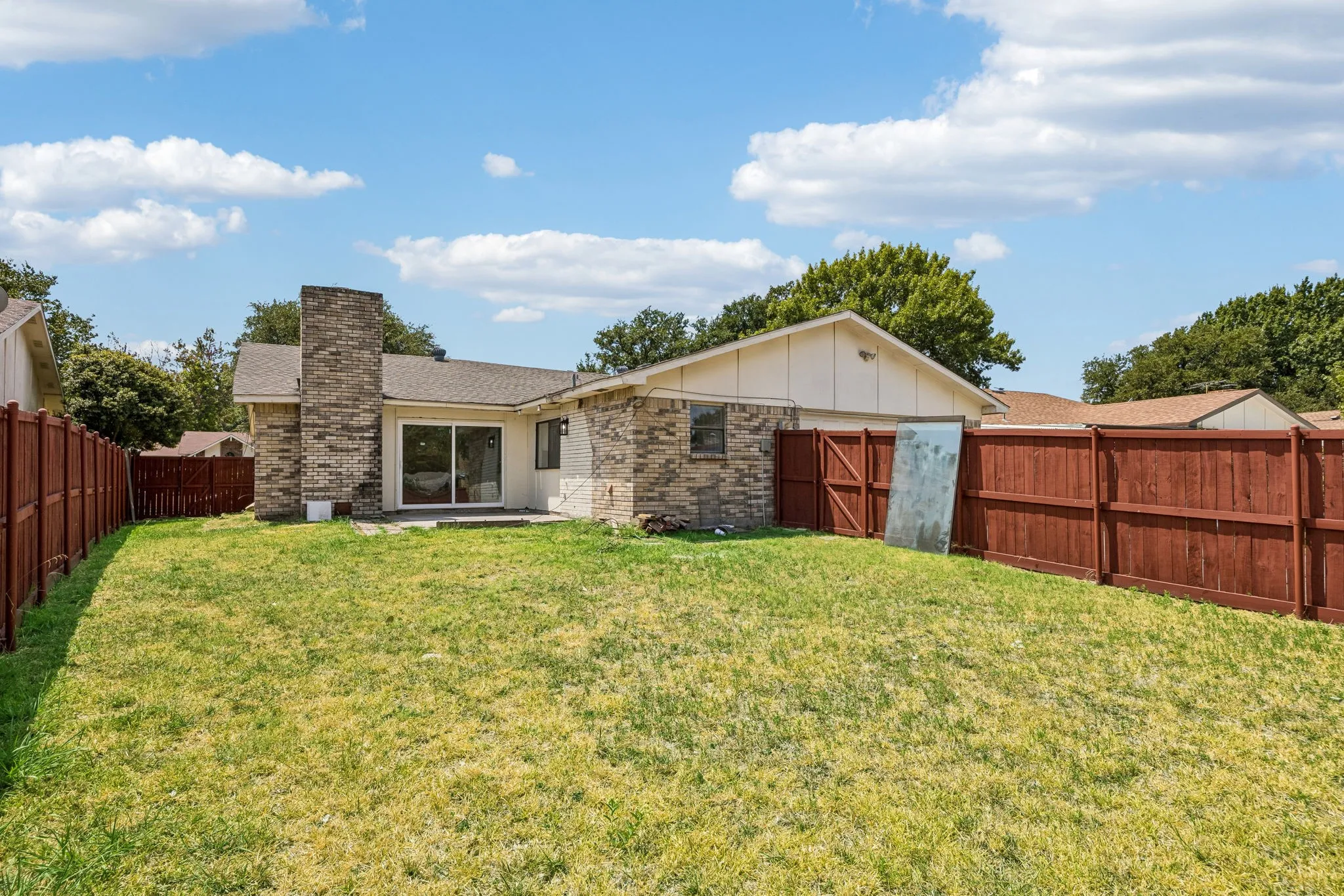 Single Family Residence For Sale in Dallas County , 11711 Kilkirk Lane, Dallas, Texas 75228, 4 Bedroom, 2 Bathroom, 2 Garage spaces, 2,151 Sqft, built in 1979, mls#21368265, Real Estate Agent in Dallas, Homes For Sale in Dallas county, Homes For Sale in Dallas, Realtor in Dallas Texas, Real Estate Brokerage Independent Realty Texas, Luminita Cordes Realtor