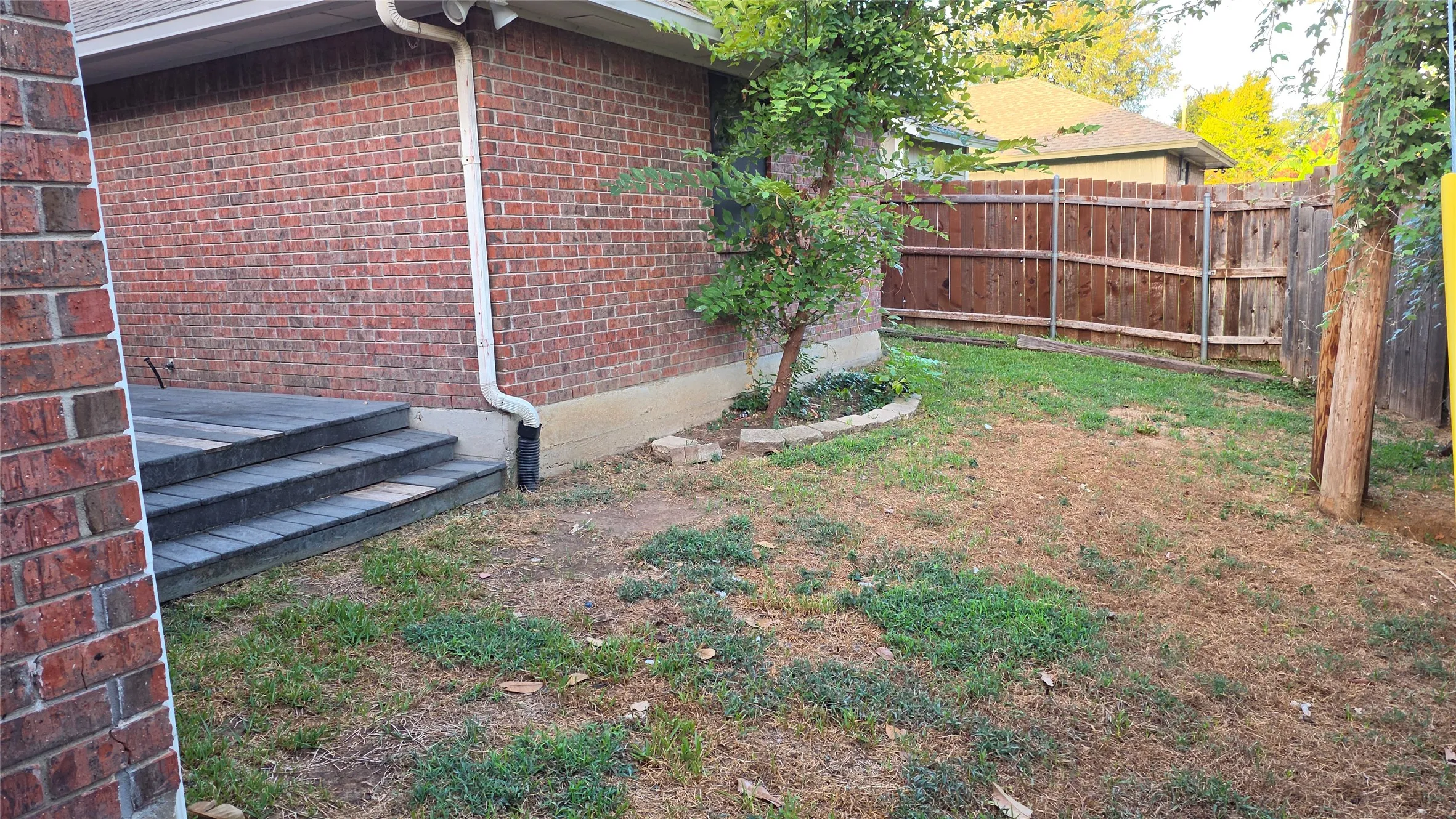 Single Family Residence For Sale in Tarrant County , 4401 Waycross Drive, Arlington, Texas 76016, 4 Bedroom, 3 Bathroom, 2 Garage spaces, 2,474 Sqft, built in 1982, mls#21370741, Real Estate Agent in Arlington, Homes For Sale in Tarrant county, Homes For Sale in Arlington, Realtor in Arlington Texas, Real Estate Brokerage Independent Realty Texas, Luminita Cordes Realtor