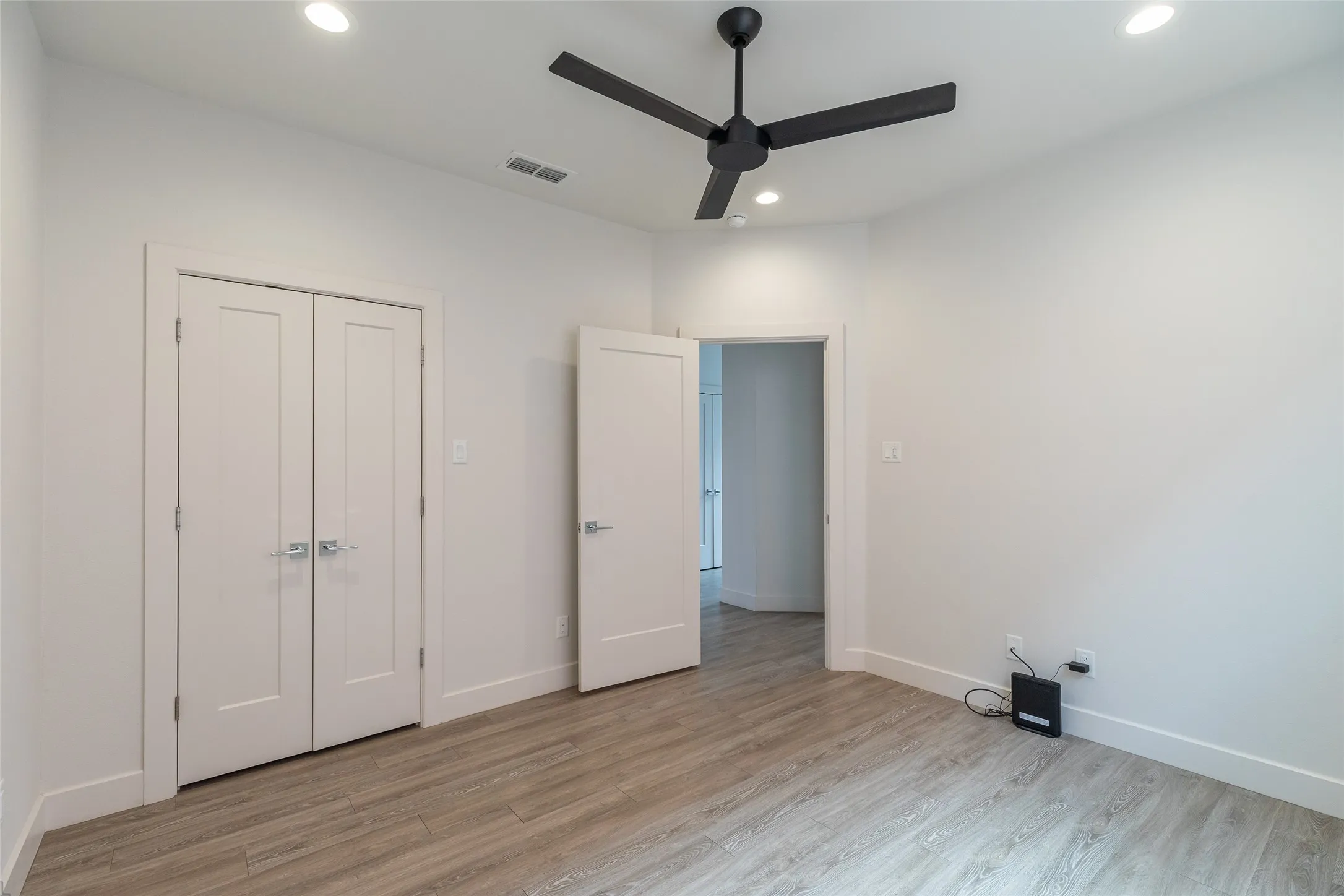 Single Family Residence For Sale in Taylor County , 208 Pecan Street, Abilene, Texas 79602, 3 Bedroom, 3 Bathroom, Garage spaces, 1,850 Sqft, built in 2020, mls#21352227, Real Estate Agent in Abilene, Homes For Sale in Taylor county, Homes For Sale in Abilene, Realtor in Abilene Texas, Real Estate Brokerage Independent Realty Texas, Luminita Cordes Realtor
