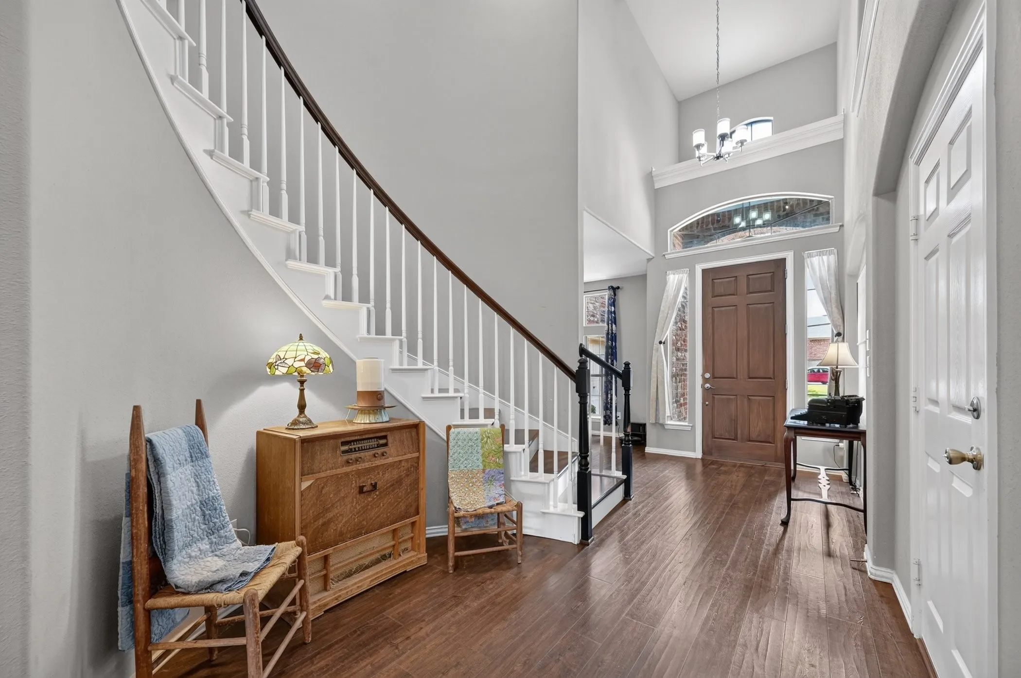 Single Family Residence For Sale in Denton County , 1900 Creek Bend Drive, Corinth, Texas 76208, 5 Bedroom, 4 Bathroom, 3 Garage spaces, 3,782 Sqft, built in 2004, mls#21370734, Real Estate Agent in Corinth, Homes For Sale in Denton county, Homes For Sale in Corinth, Realtor in Corinth Texas, Real Estate Brokerage Independent Realty Texas, Luminita Cordes Realtor