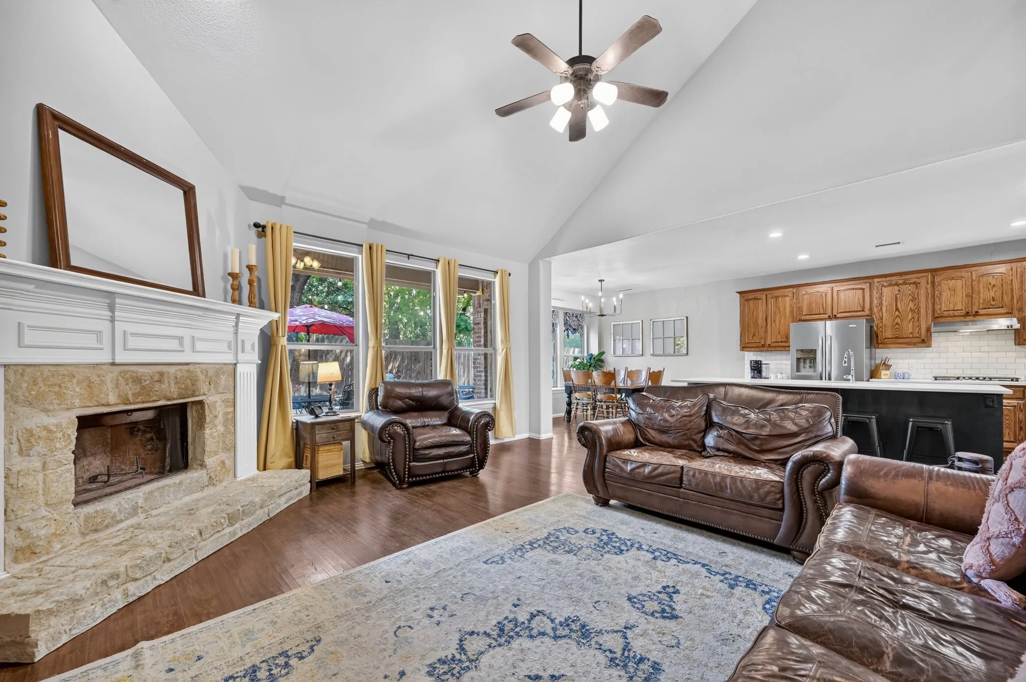 Single Family Residence For Sale in Denton County , 1900 Creek Bend Drive, Corinth, Texas 76208, 5 Bedroom, 4 Bathroom, 3 Garage spaces, 3,782 Sqft, built in 2004, mls#21370734, Real Estate Agent in Corinth, Homes For Sale in Denton county, Homes For Sale in Corinth, Realtor in Corinth Texas, Real Estate Brokerage Independent Realty Texas, Luminita Cordes Realtor