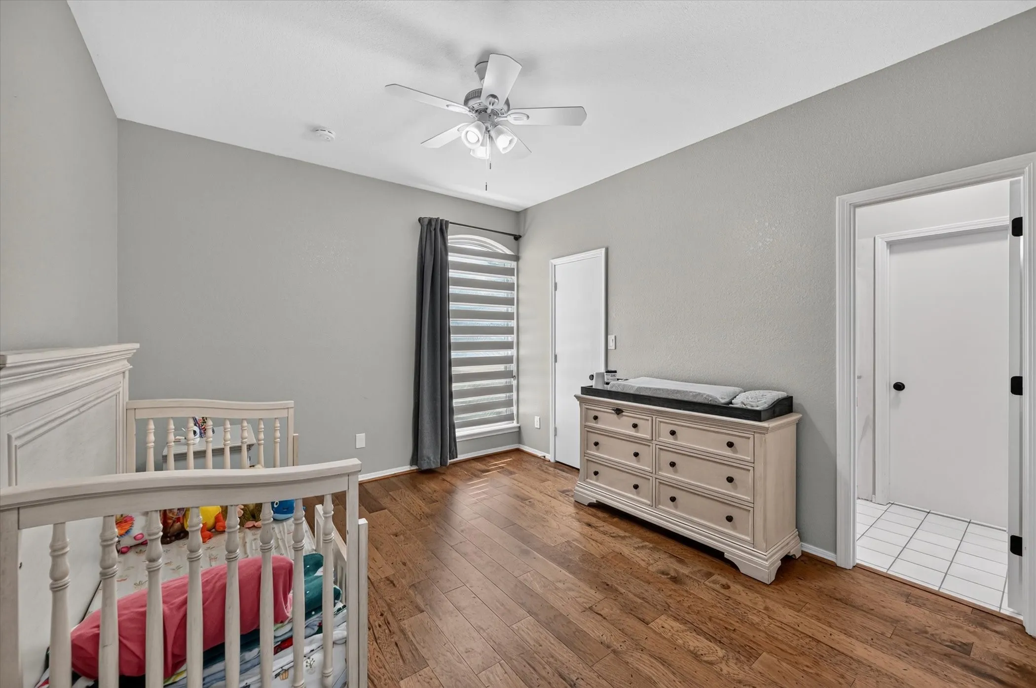 Single Family Residence For Sale in Denton County , 4901 Forest Hill Drive, Flower Mound, Texas 75028, 5 Bedroom, 3 Bathroom, 4 Garage spaces, 3,296 Sqft, built in 1992, mls#21369790, Real Estate Agent in Flower Mound, Homes For Sale in Denton county, Homes For Sale in Flower Mound, Realtor in Flower Mound Texas, Real Estate Brokerage Independent Realty Texas, Luminita Cordes Realtor