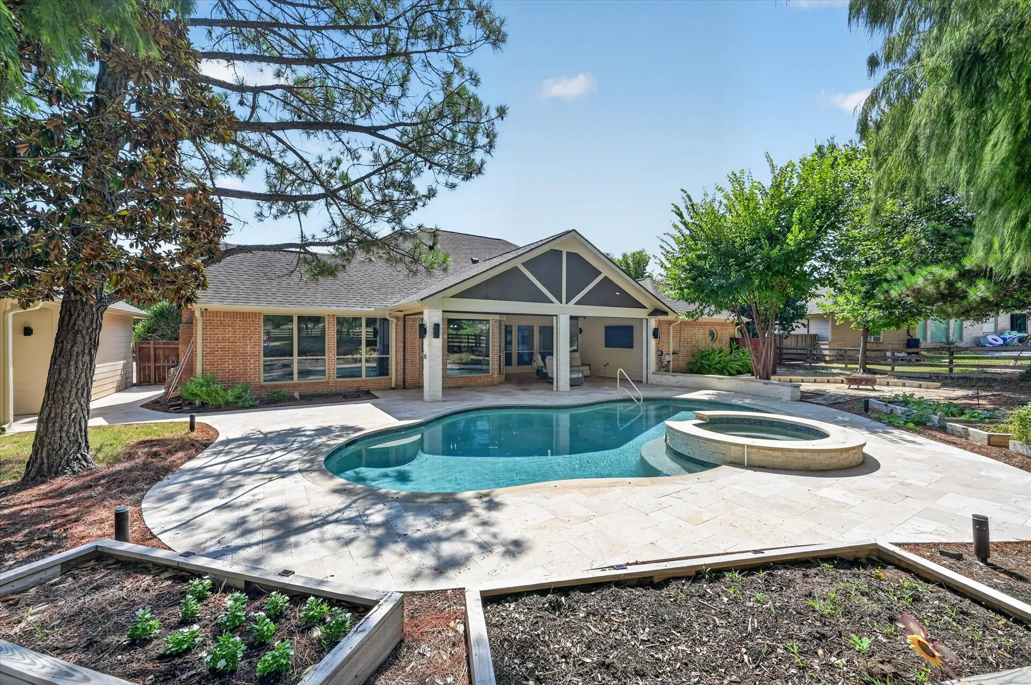 Single Family Residence For Sale in Denton County , 4901 Forest Hill Drive, Flower Mound, Texas 75028, 5 Bedroom, 3 Bathroom, 4 Garage spaces, 3,296 Sqft, built in 1992, mls#21369790, Real Estate Agent in Flower Mound, Homes For Sale in Denton county, Homes For Sale in Flower Mound, Realtor in Flower Mound Texas, Real Estate Brokerage Independent Realty Texas, Luminita Cordes Realtor