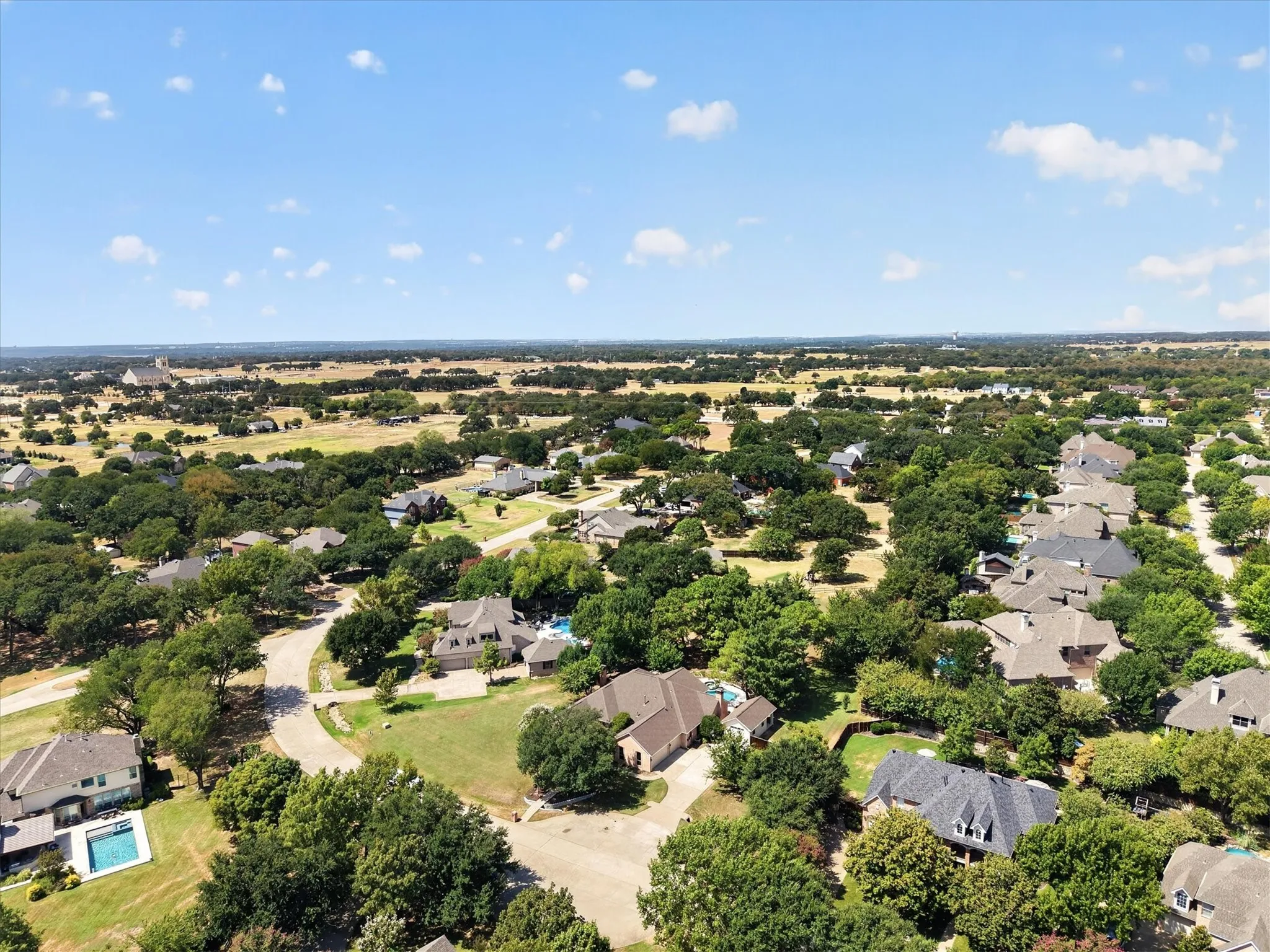 Single Family Residence For Sale in Denton County , 4901 Forest Hill Drive, Flower Mound, Texas 75028, 5 Bedroom, 3 Bathroom, 4 Garage spaces, 3,296 Sqft, built in 1992, mls#21369790, Real Estate Agent in Flower Mound, Homes For Sale in Denton county, Homes For Sale in Flower Mound, Realtor in Flower Mound Texas, Real Estate Brokerage Independent Realty Texas, Luminita Cordes Realtor