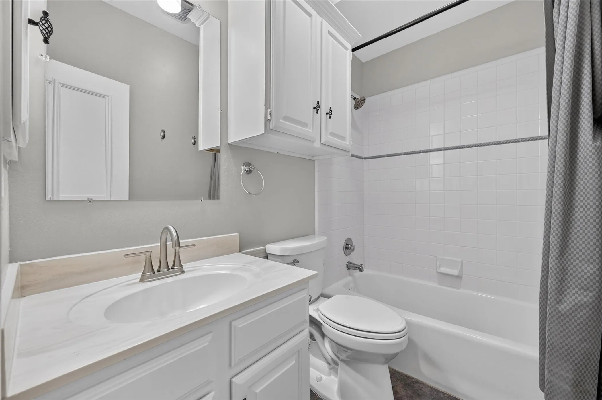 Single Family Residence For Sale in Denton County , 4901 Forest Hill Drive, Flower Mound, Texas 75028, 5 Bedroom, 3 Bathroom, 4 Garage spaces, 3,296 Sqft, built in 1992, mls#21369790, Real Estate Agent in Flower Mound, Homes For Sale in Denton county, Homes For Sale in Flower Mound, Realtor in Flower Mound Texas, Real Estate Brokerage Independent Realty Texas, Luminita Cordes Realtor