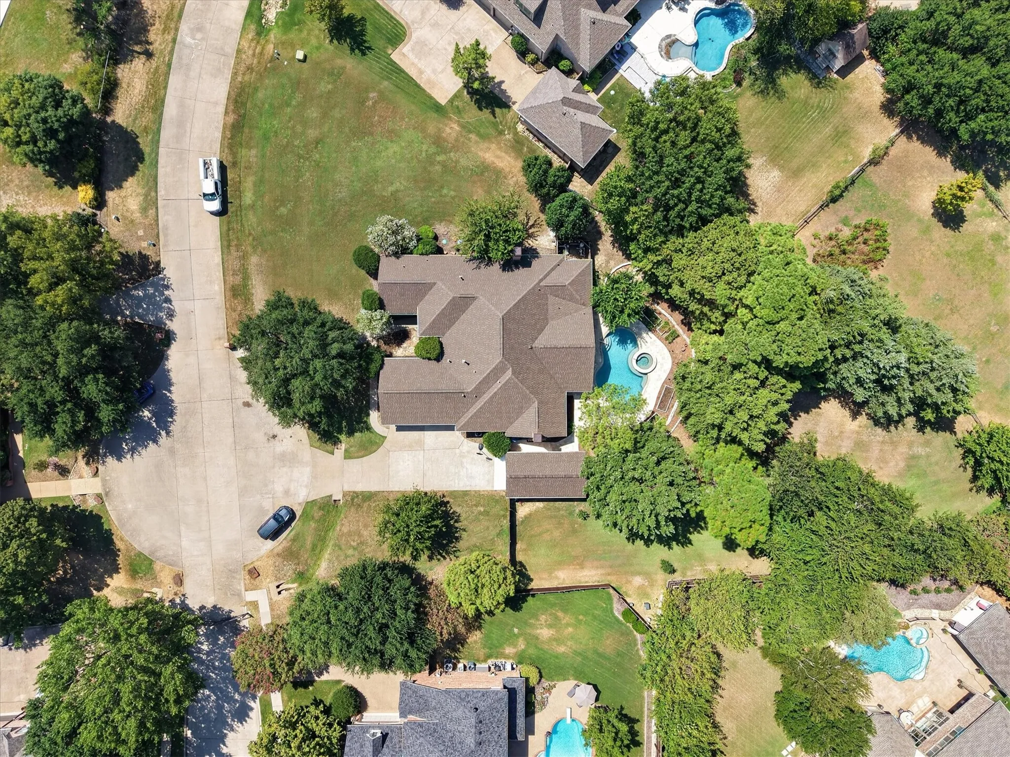 Single Family Residence For Sale in Denton County , 4901 Forest Hill Drive, Flower Mound, Texas 75028, 5 Bedroom, 3 Bathroom, 4 Garage spaces, 3,296 Sqft, built in 1992, mls#21369790, Real Estate Agent in Flower Mound, Homes For Sale in Denton county, Homes For Sale in Flower Mound, Realtor in Flower Mound Texas, Real Estate Brokerage Independent Realty Texas, Luminita Cordes Realtor