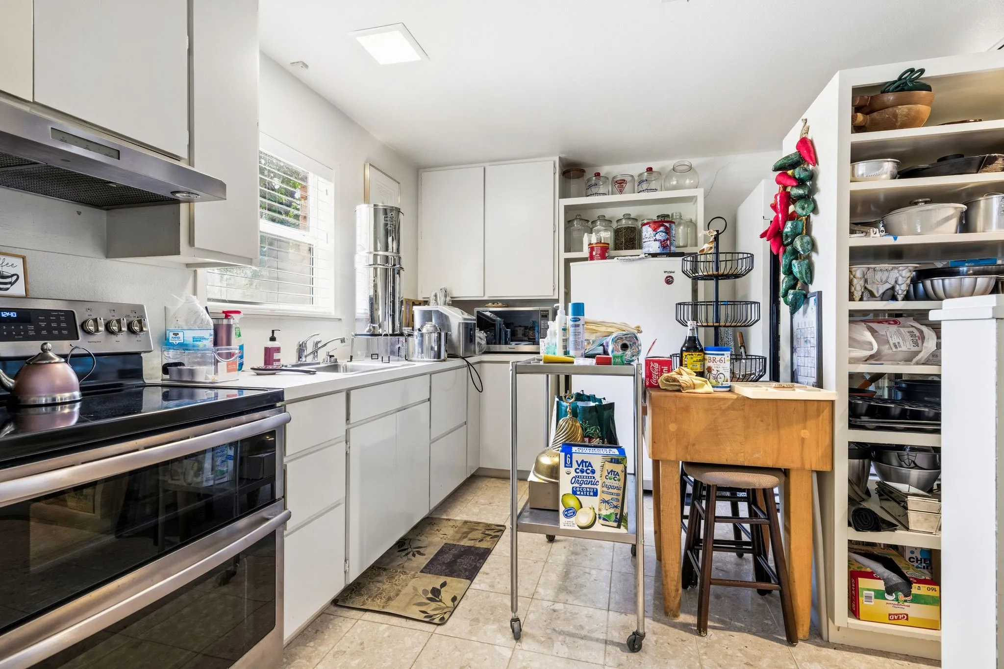 Single Family Residence For Sale in Taylor County , 3165 Hayter Road, Abilene, Texas 79601, 3 Bedroom, 2 Bathroom, 4 Garage spaces, 3,957 Sqft, built in 1974, mls#21369778, Real Estate Agent in Abilene, Homes For Sale in Taylor county, Homes For Sale in Abilene, Realtor in Abilene Texas, Real Estate Brokerage Independent Realty Texas, Luminita Cordes Realtor