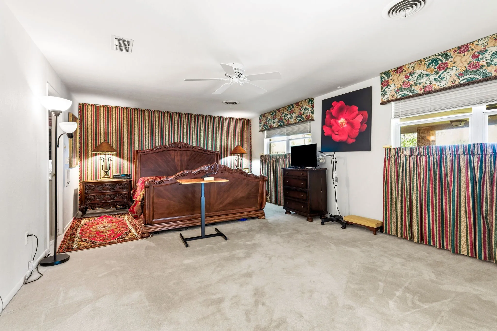 Single Family Residence For Sale in Taylor County , 3165 Hayter Road, Abilene, Texas 79601, 3 Bedroom, 2 Bathroom, 4 Garage spaces, 3,957 Sqft, built in 1974, mls#21369778, Real Estate Agent in Abilene, Homes For Sale in Taylor county, Homes For Sale in Abilene, Realtor in Abilene Texas, Real Estate Brokerage Independent Realty Texas, Luminita Cordes Realtor