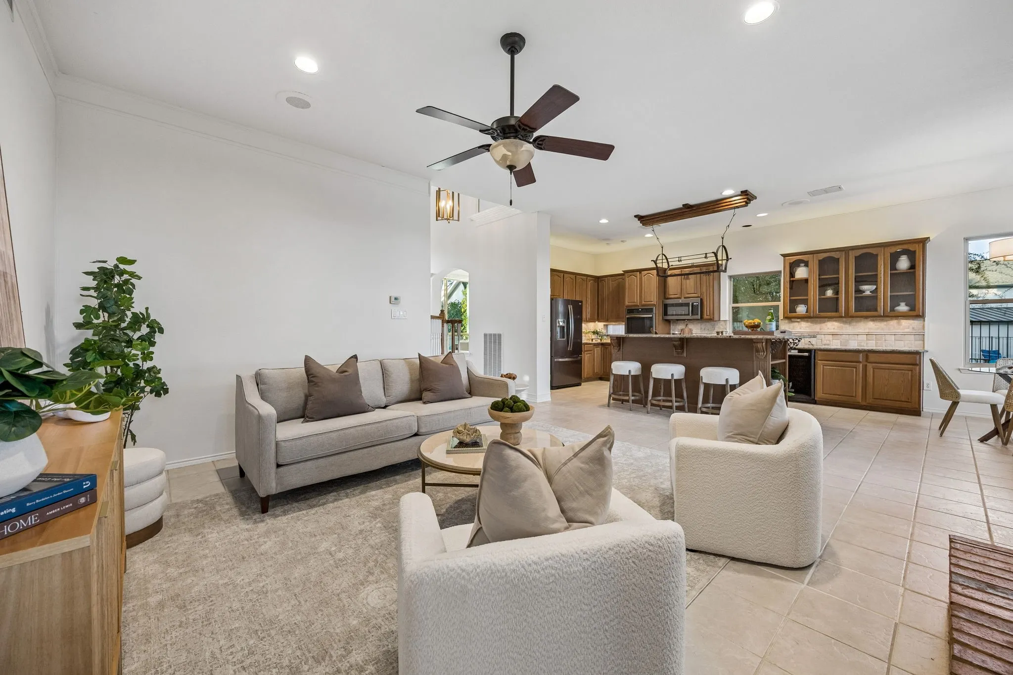 Single Family Residence For Sale in Rockwall County , 9910 Lincolnshire Lane, Rockwall, Texas 75087, 4 Bedroom, 3 Bathroom, 2 Garage spaces, 3,549 Sqft, built in 1995, mls#21370263, Real Estate Agent in Rockwall, Homes For Sale in Rockwall county, Homes For Sale in Rockwall, Realtor in Rockwall Texas, Real Estate Brokerage Independent Realty Texas, Luminita Cordes Realtor