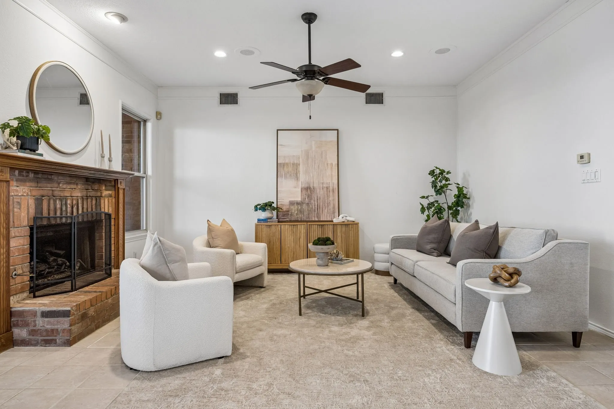 Single Family Residence For Sale in Rockwall County , 9910 Lincolnshire Lane, Rockwall, Texas 75087, 4 Bedroom, 3 Bathroom, 2 Garage spaces, 3,549 Sqft, built in 1995, mls#21370263, Real Estate Agent in Rockwall, Homes For Sale in Rockwall county, Homes For Sale in Rockwall, Realtor in Rockwall Texas, Real Estate Brokerage Independent Realty Texas, Luminita Cordes Realtor