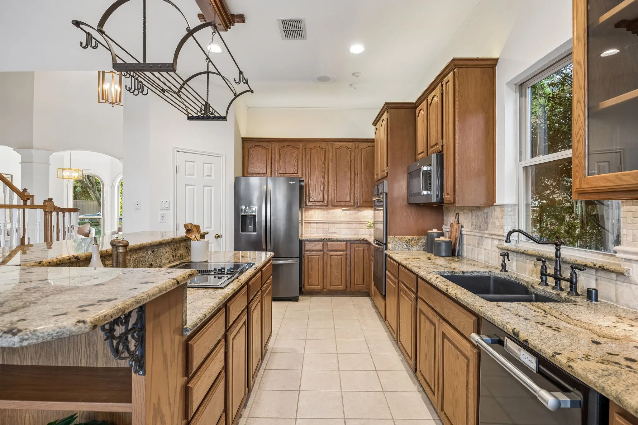 Single Family Residence For Sale in Rockwall County , 9910 Lincolnshire Lane, Rockwall, Texas 75087, 4 Bedroom, 3 Bathroom, 2 Garage spaces, 3,549 Sqft, built in 1995, mls#21370263, Real Estate Agent in Rockwall, Homes For Sale in Rockwall county, Homes For Sale in Rockwall, Realtor in Rockwall Texas, Real Estate Brokerage Independent Realty Texas, Luminita Cordes Realtor