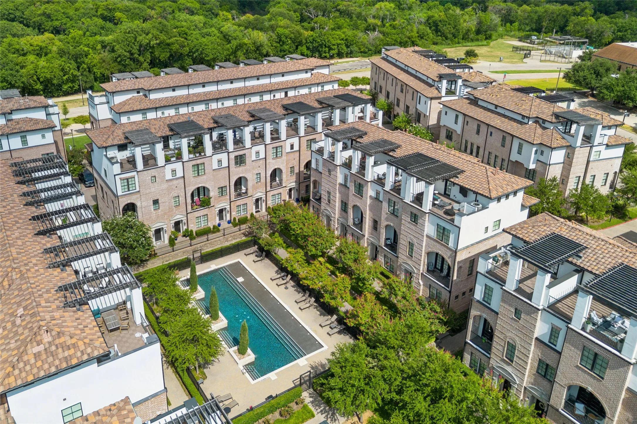 Townhouse For Rent in Dallas County , 5215 Weiss Lane, Irving, Texas 75039, 3 Bedroom, 4 Bathroom, 2 Garage spaces, 2,307 Sqft, built in 2015, mls#21369226, Real Estate Agent in Irving, Homes For Rent in Dallas county, Homes For Rent in Irving, Realtor in Irving Texas, Real Estate Brokerage Independent Realty Texas, Luminita Cordes Realtor