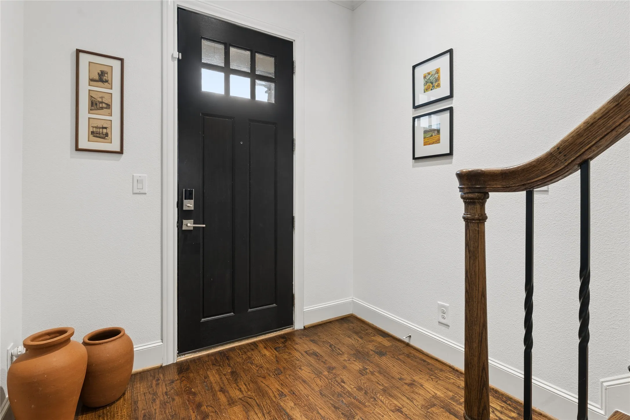 Townhouse For Rent in Dallas County , 5215 Weiss Lane, Irving, Texas 75039, 3 Bedroom, 4 Bathroom, 2 Garage spaces, 2,307 Sqft, built in 2015, mls#21369226, Real Estate Agent in Irving, Homes For Rent in Dallas county, Homes For Rent in Irving, Realtor in Irving Texas, Real Estate Brokerage Independent Realty Texas, Luminita Cordes Realtor