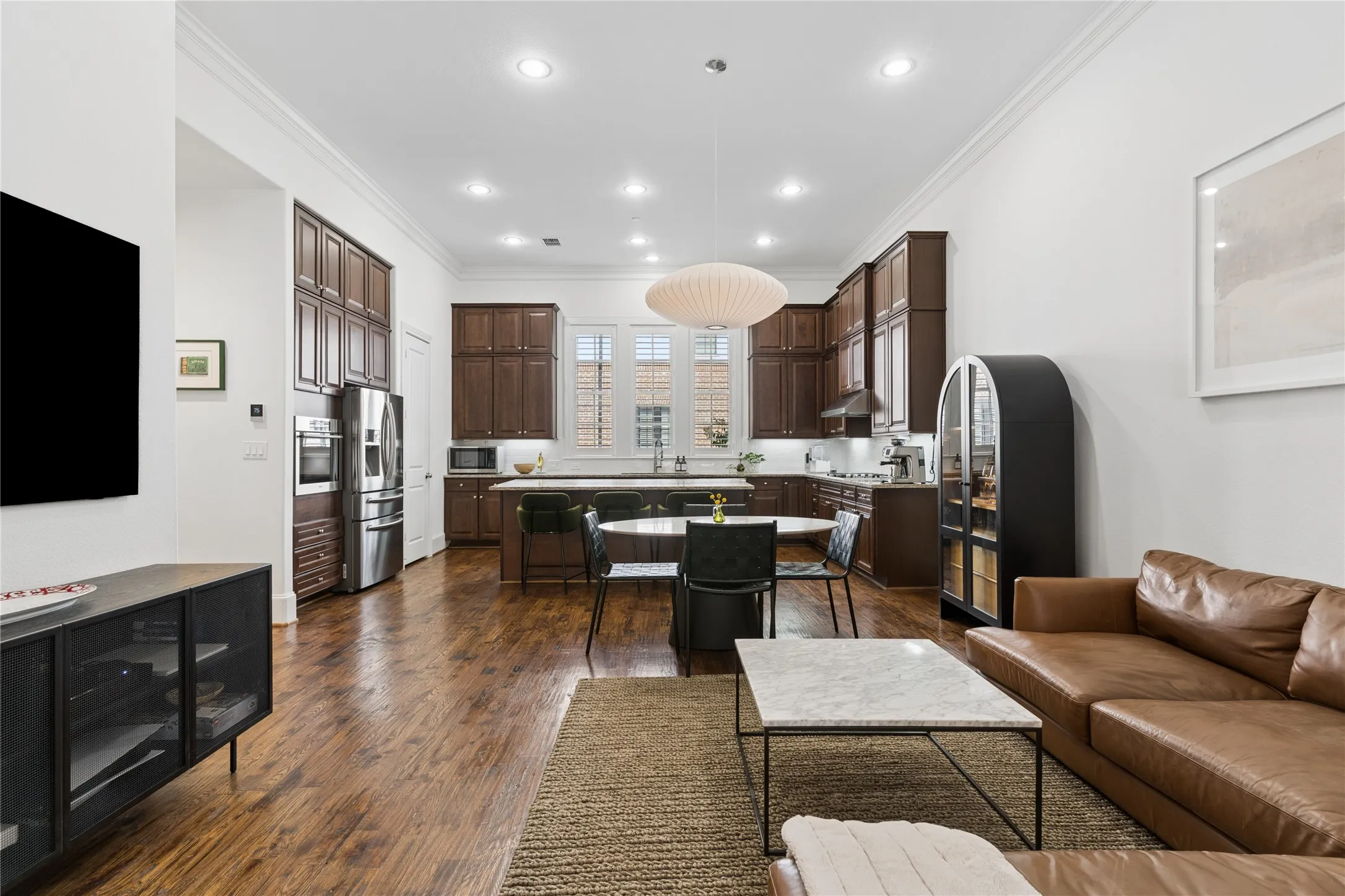 Townhouse For Rent in Dallas County , 5215 Weiss Lane, Irving, Texas 75039, 3 Bedroom, 4 Bathroom, 2 Garage spaces, 2,307 Sqft, built in 2015, mls#21369226, Real Estate Agent in Irving, Homes For Rent in Dallas county, Homes For Rent in Irving, Realtor in Irving Texas, Real Estate Brokerage Independent Realty Texas, Luminita Cordes Realtor